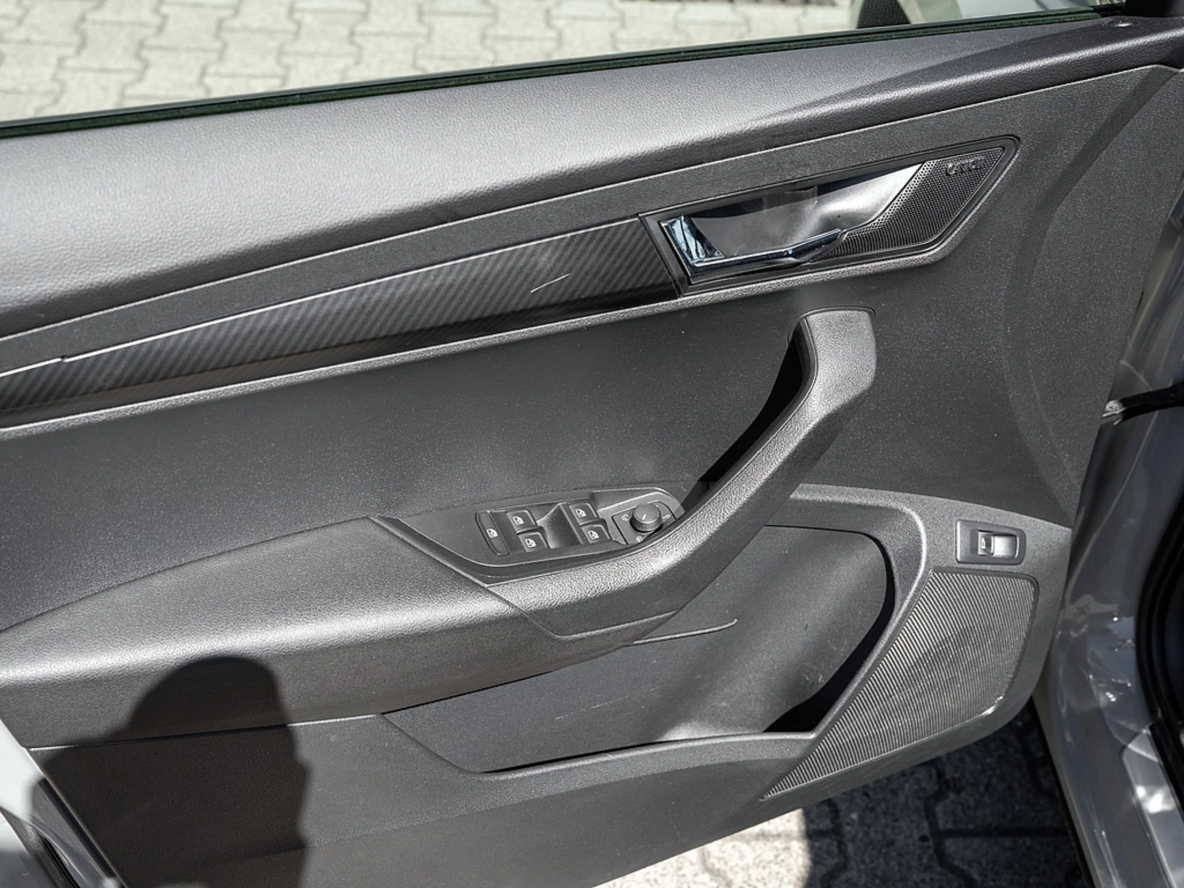 Skoda Karoq 2.0 TSI Sportline 4x4 AHK KAM MATRIX — photo 13