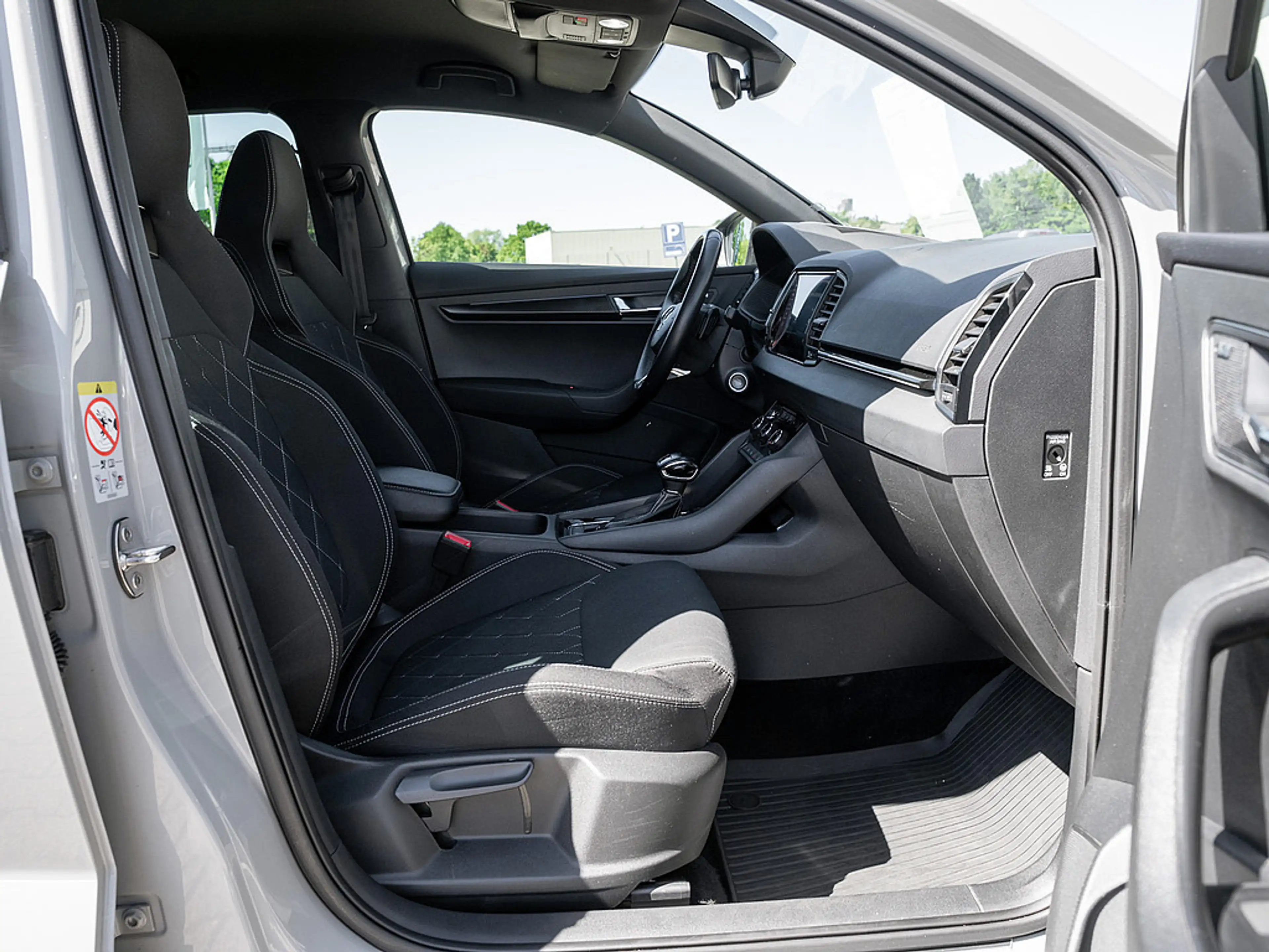 Skoda Karoq 2.0 TSI Sportline 4x4 AHK KAM MATRIX — photo 2