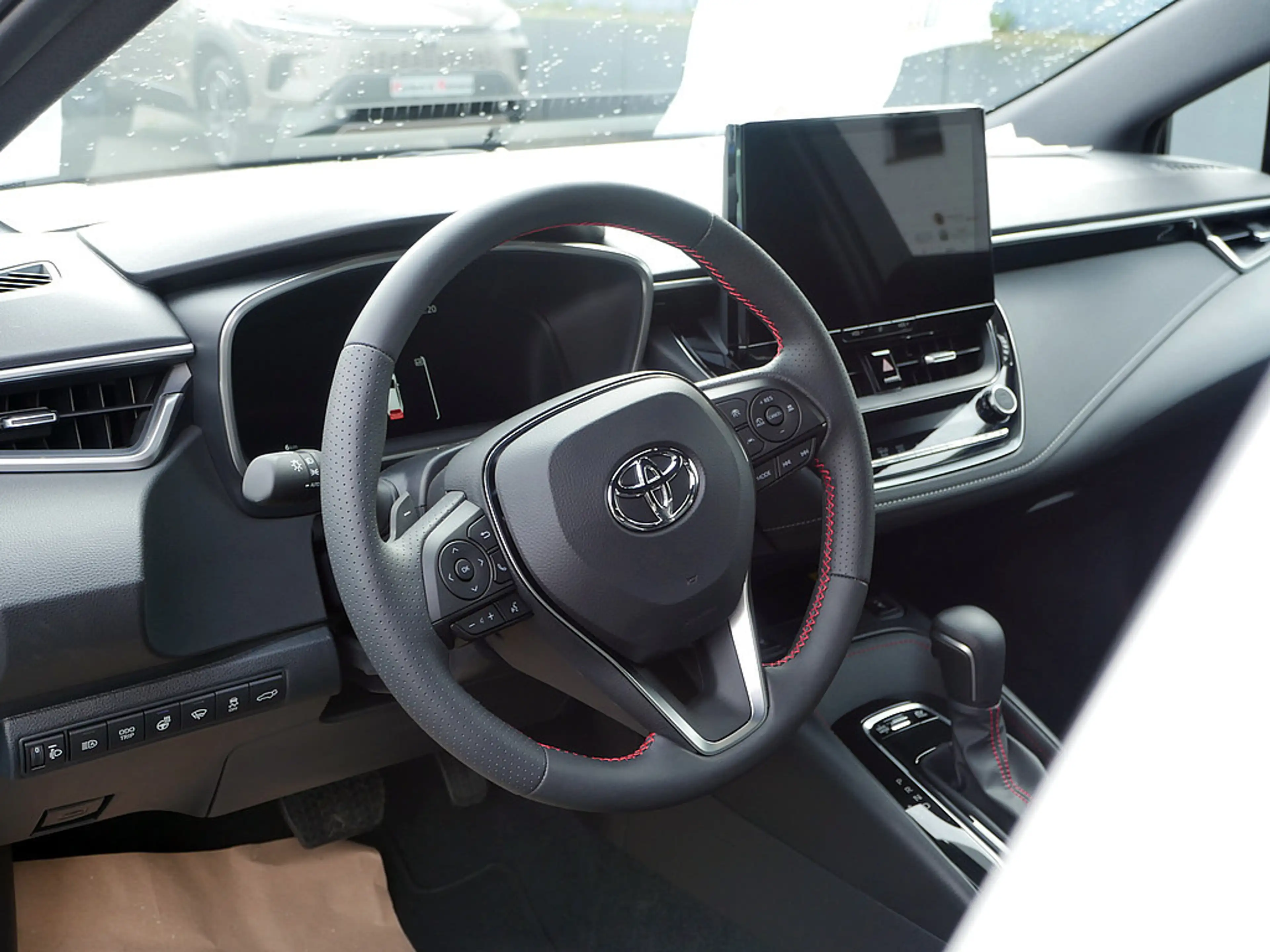 Toyota Corolla Touring Sports 2.0 Hybrid GR Sport — photo 14