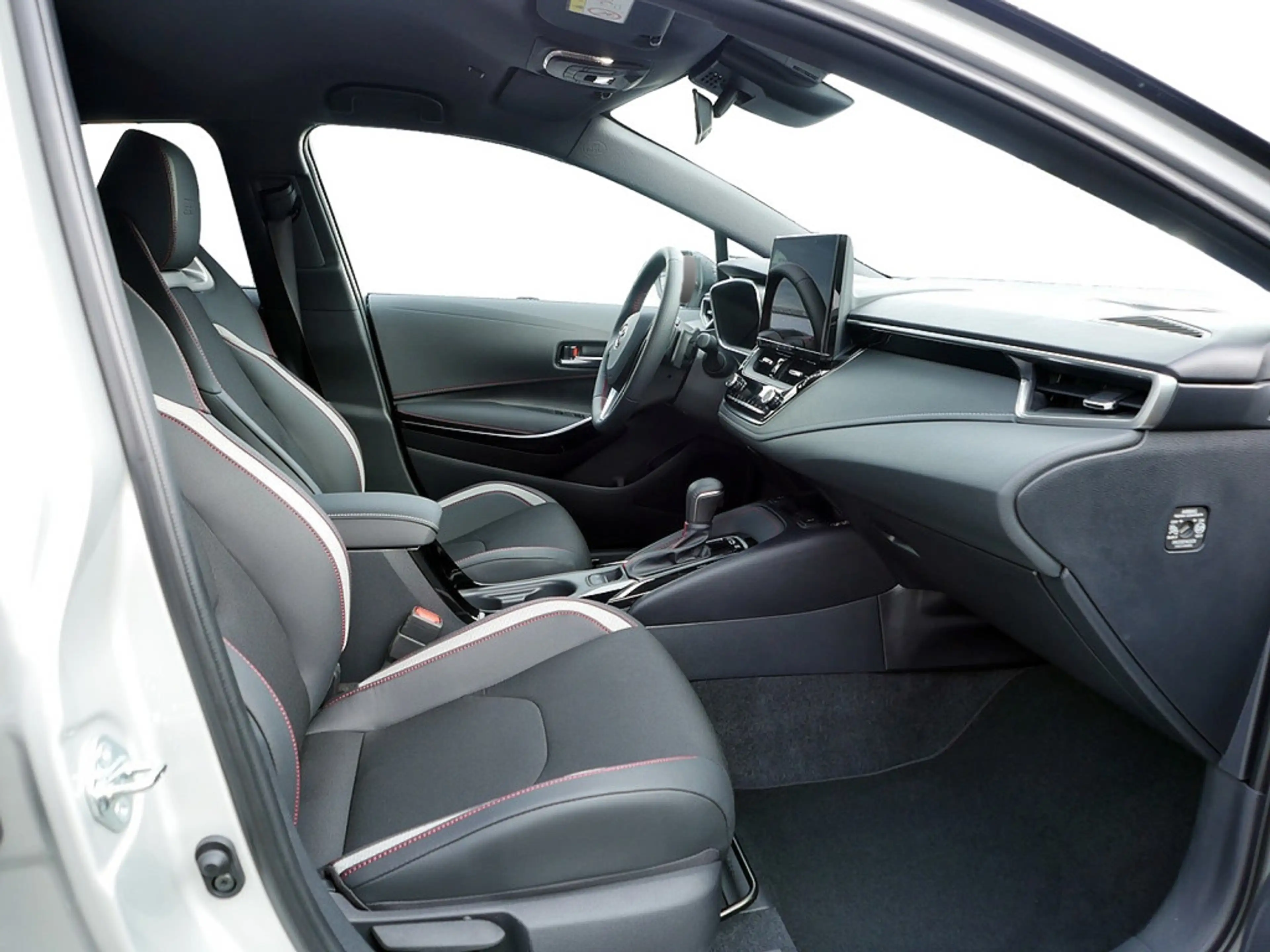 Toyota Corolla Touring Sports 2.0 Hybrid GR Sport — photo 7