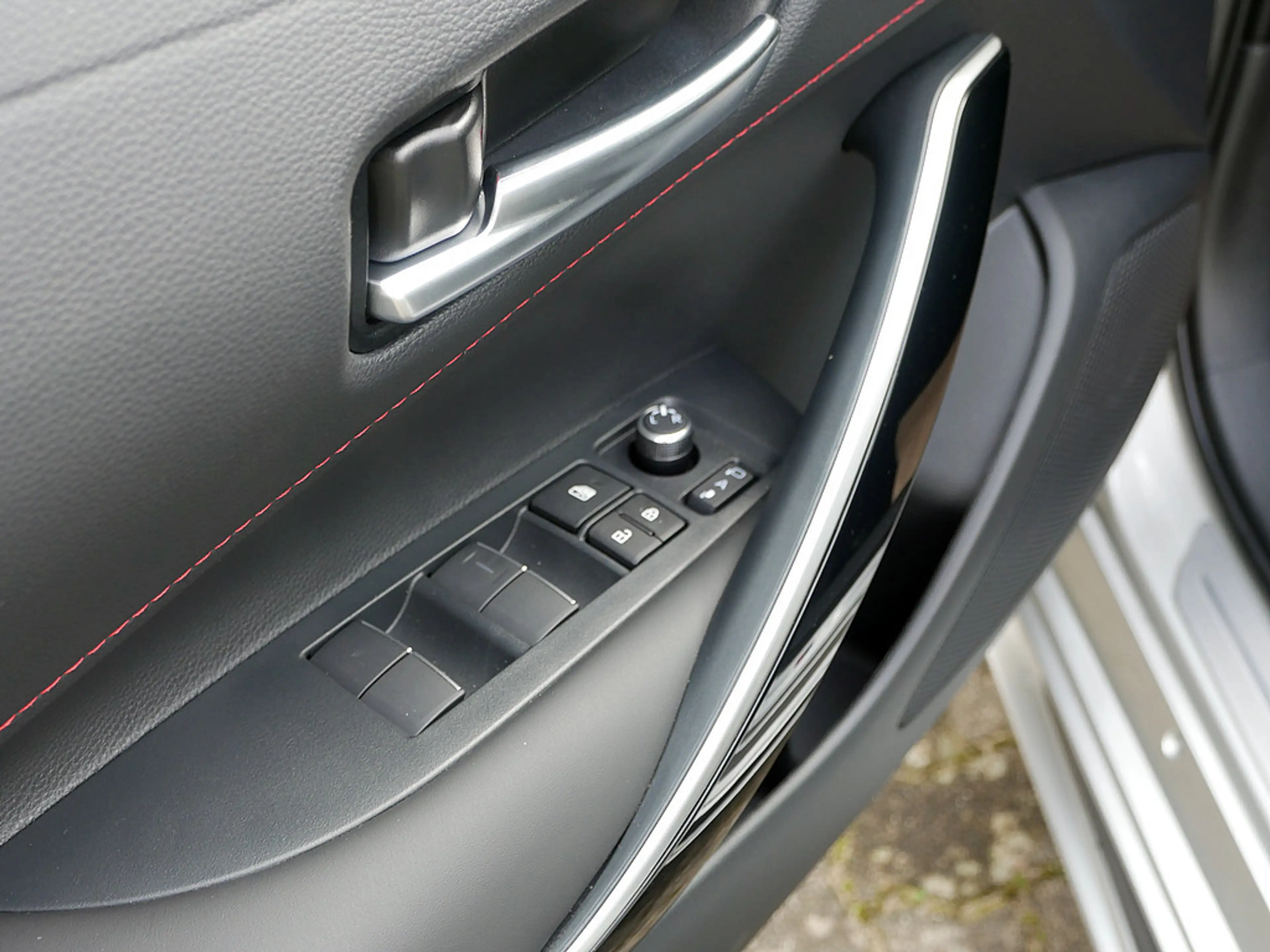 Toyota Corolla Touring Sports 2.0 Hybrid GR Sport — photo 15