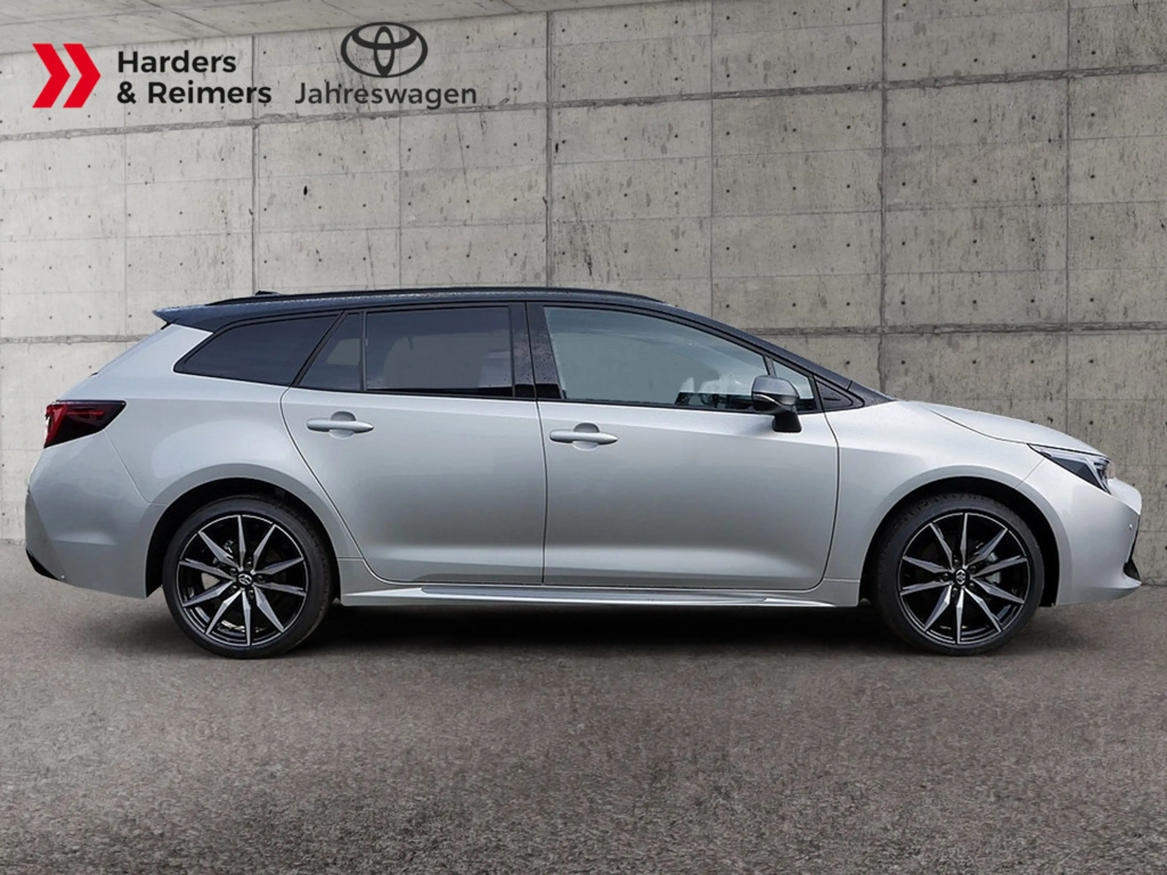 Toyota Corolla Touring Sports 2.0 Hybrid GR Sport — photo 4