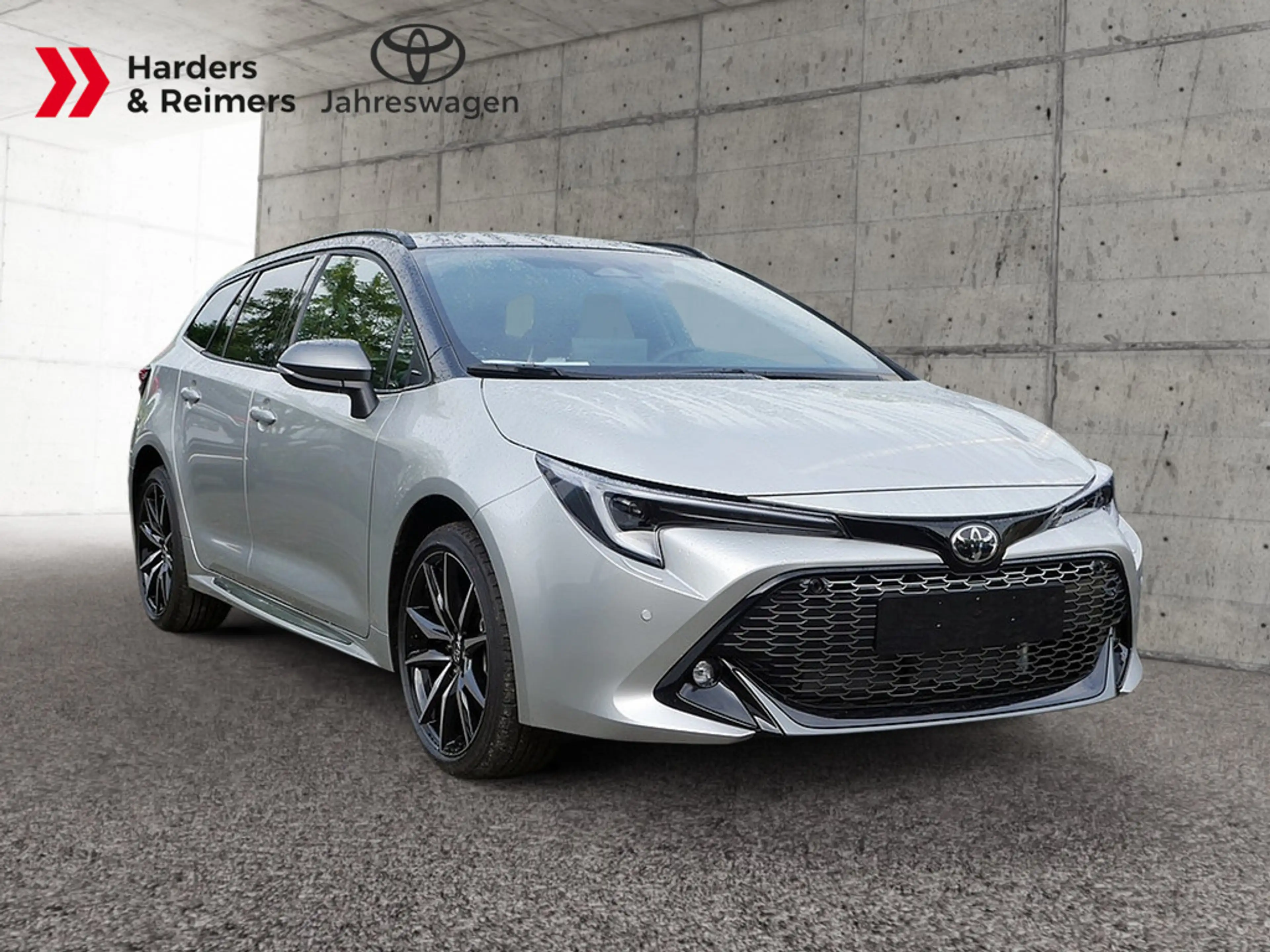 Toyota Corolla Touring Sports 2.0 Hybrid GR Sport — photo 3