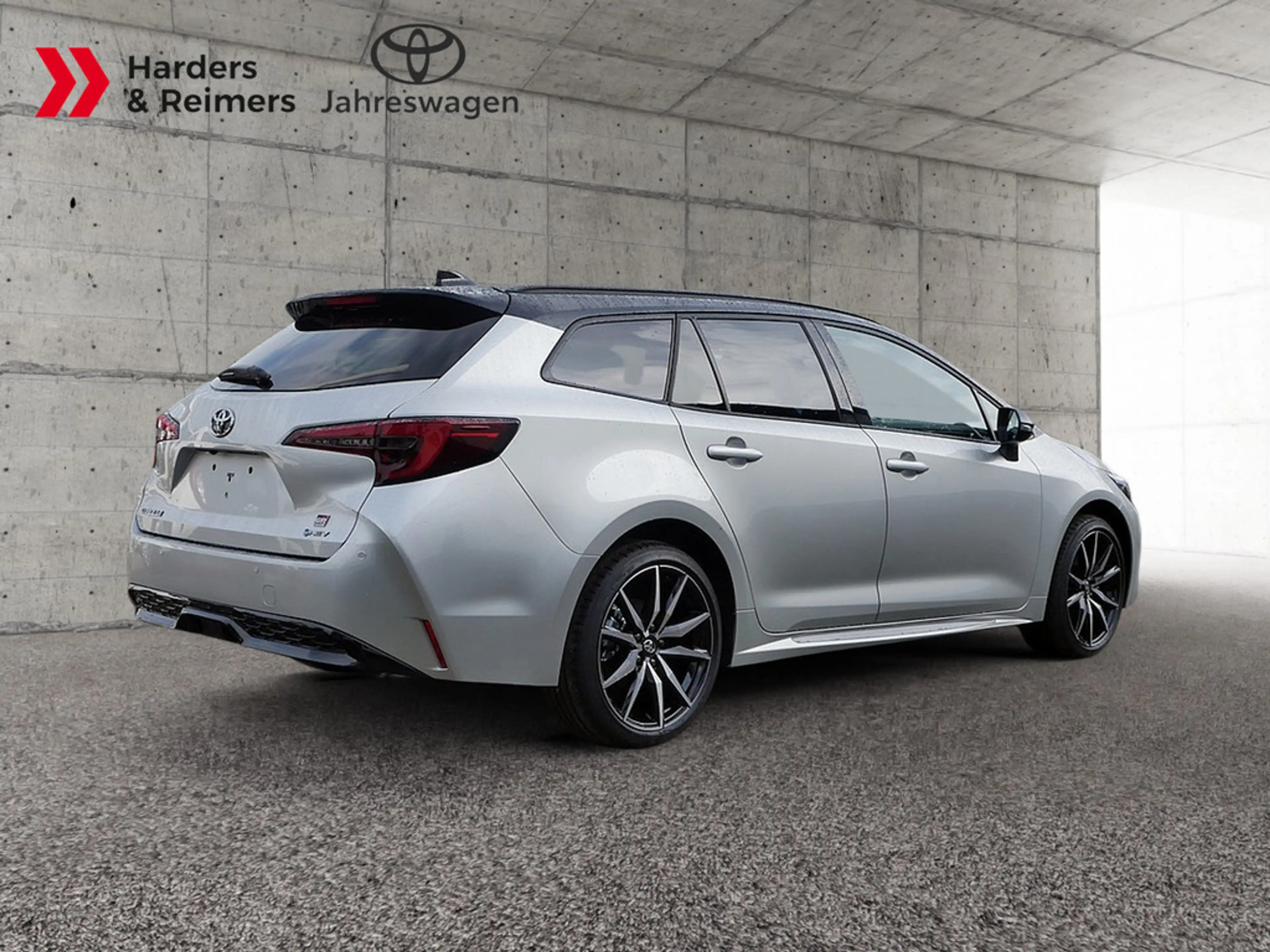 Toyota Corolla Touring Sports 2.0 Hybrid GR Sport — photo 5