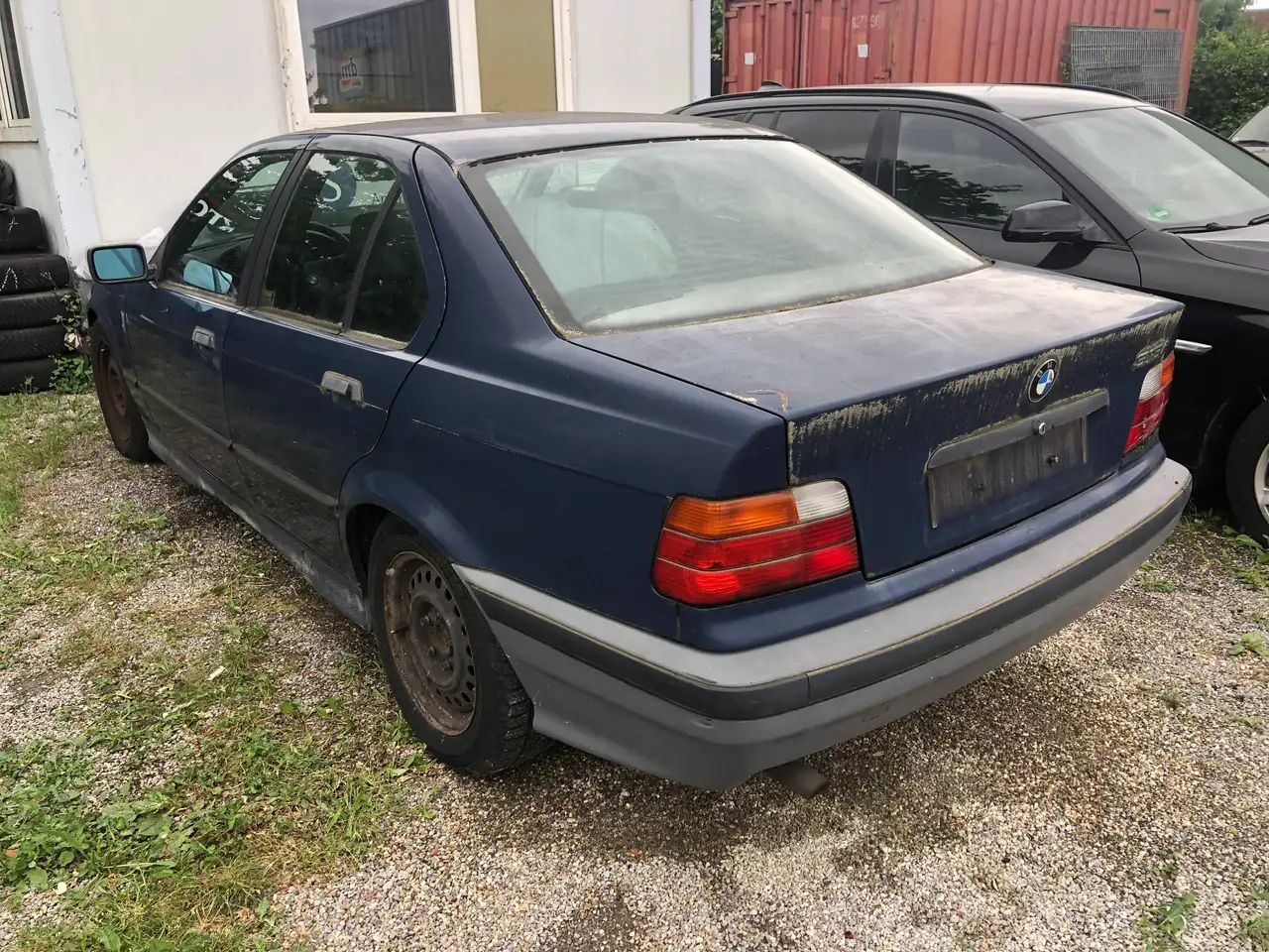 BMW 318 3er 318i, foto 1