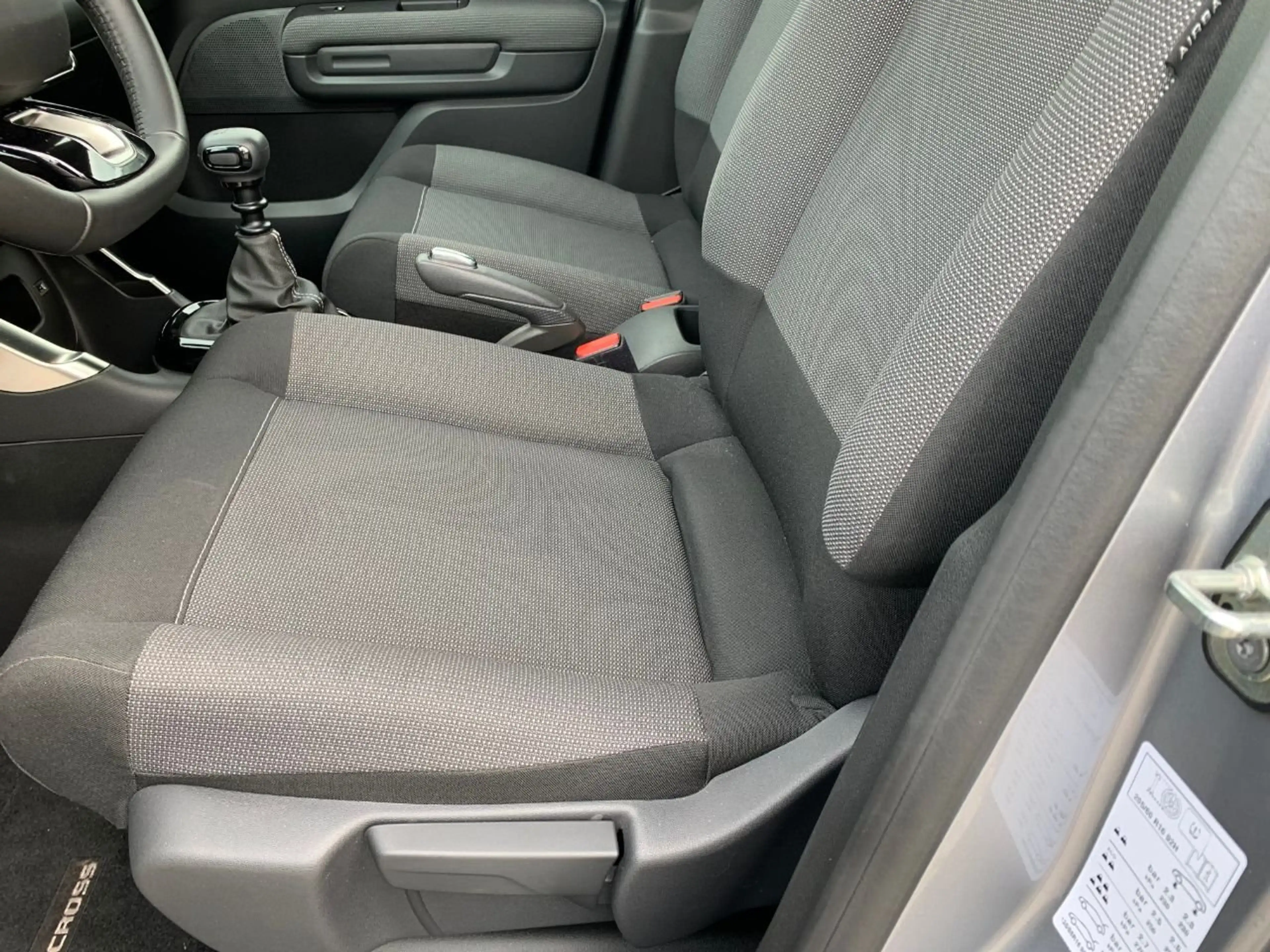 Citroen C3 Aircross 1.2 Turbo 110 Feel — photo 14