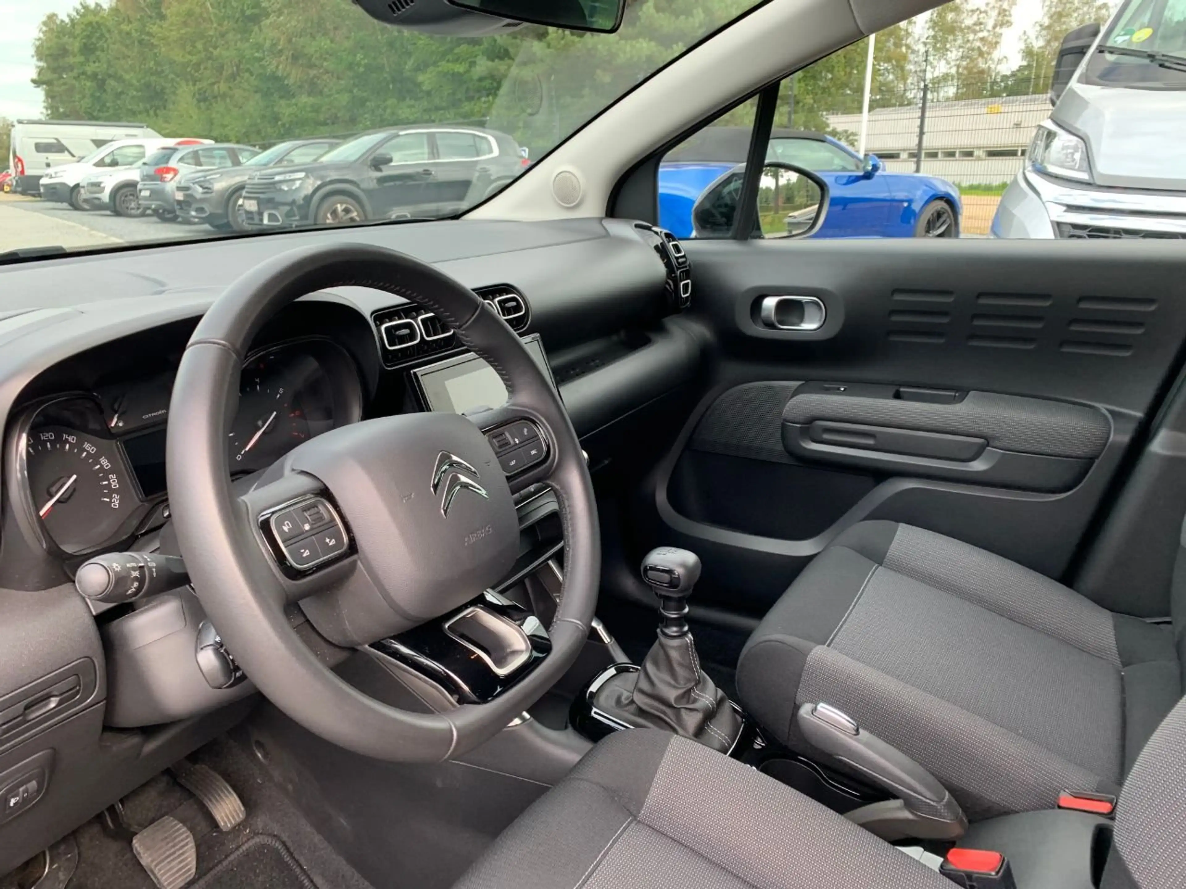 Citroen C3 Aircross 1.2 Turbo 110 Feel — photo 11