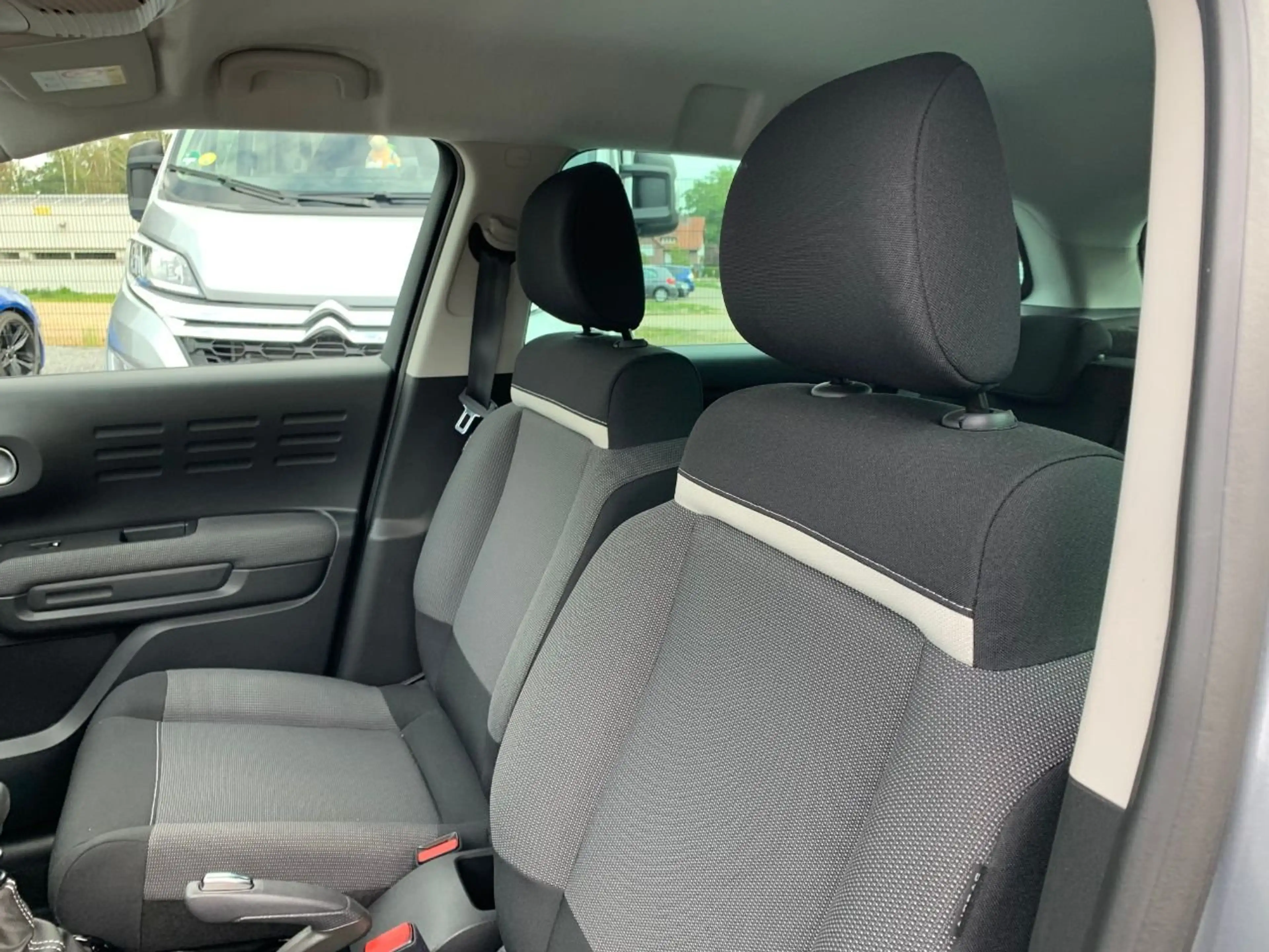 Citroen C3 Aircross 1.2 Turbo 110 Feel — photo 13