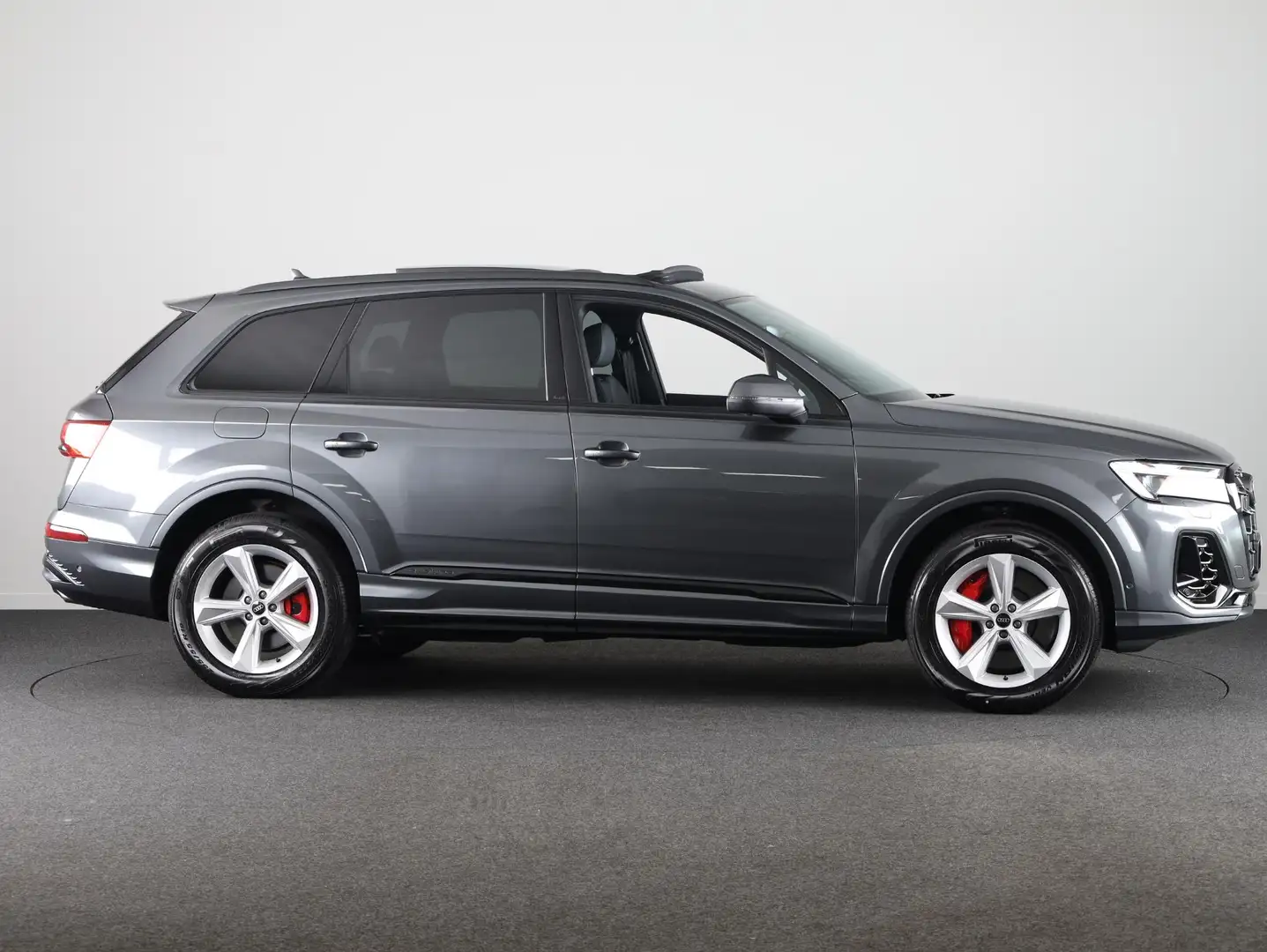 Audi Q7 55 TFSI e quattro Pro Line S 394pk Panoramadak, ad Grijs - 2