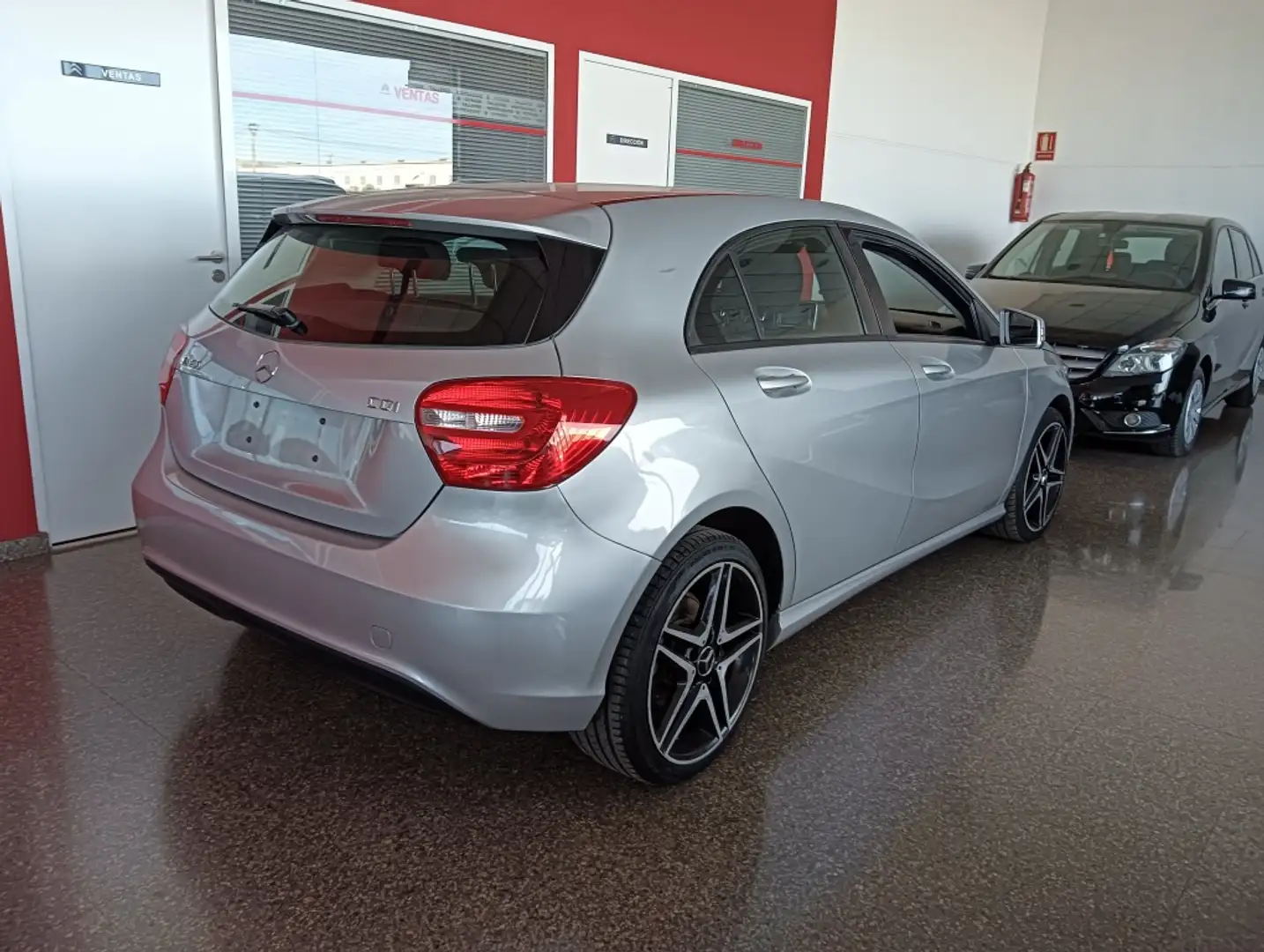 Mercedes-Benz A 180 180CDI BE Style Grigio - 2