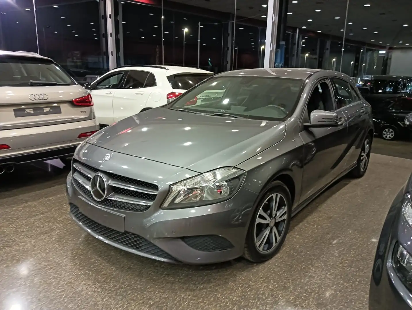 Mercedes-Benz A 180 180CDI BE Style Grigio - 1