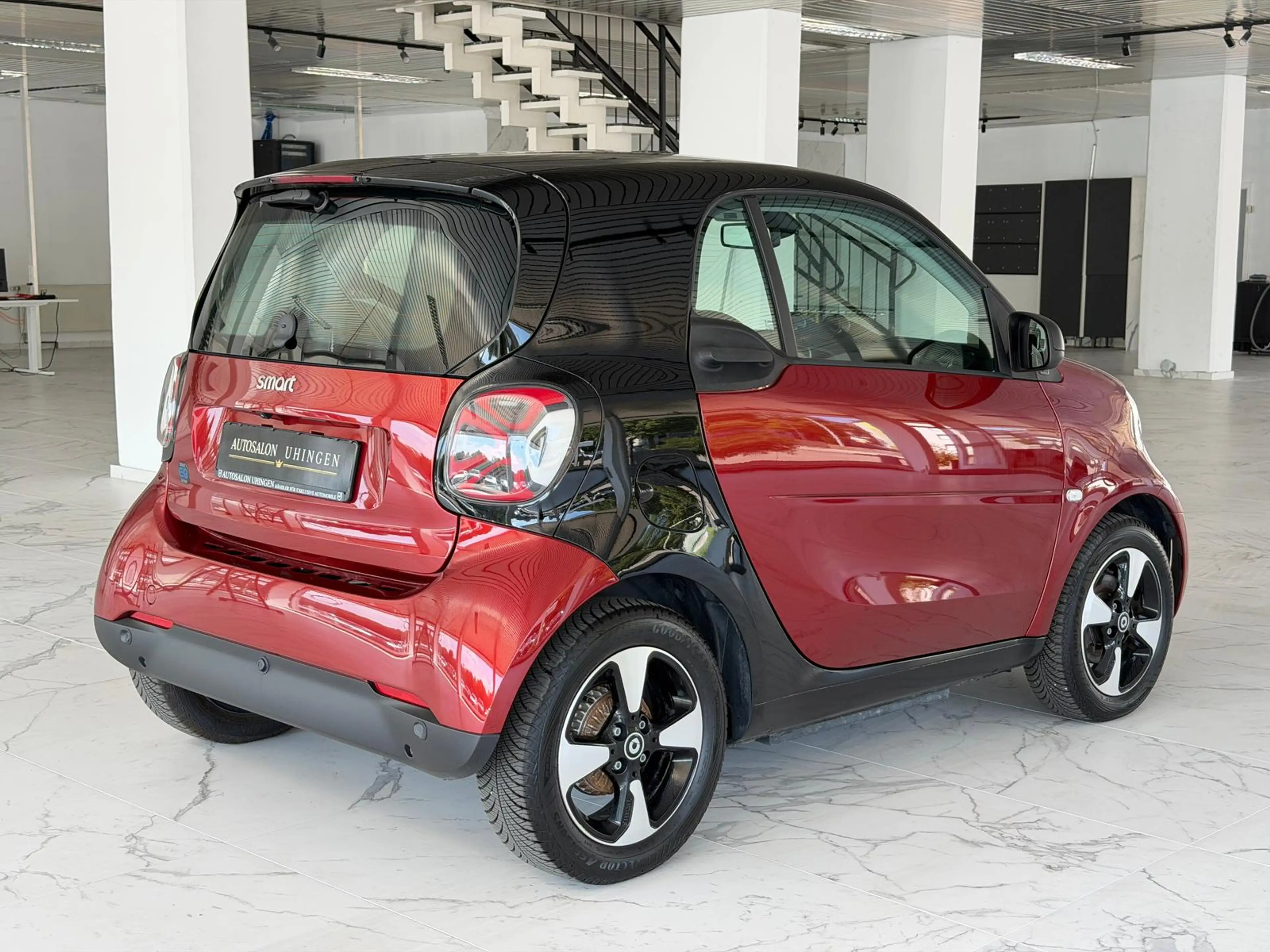 smart forTwo EQ Coupe PASSION*NAVI*PANO*KAMER*LED*22KW — photo 6
