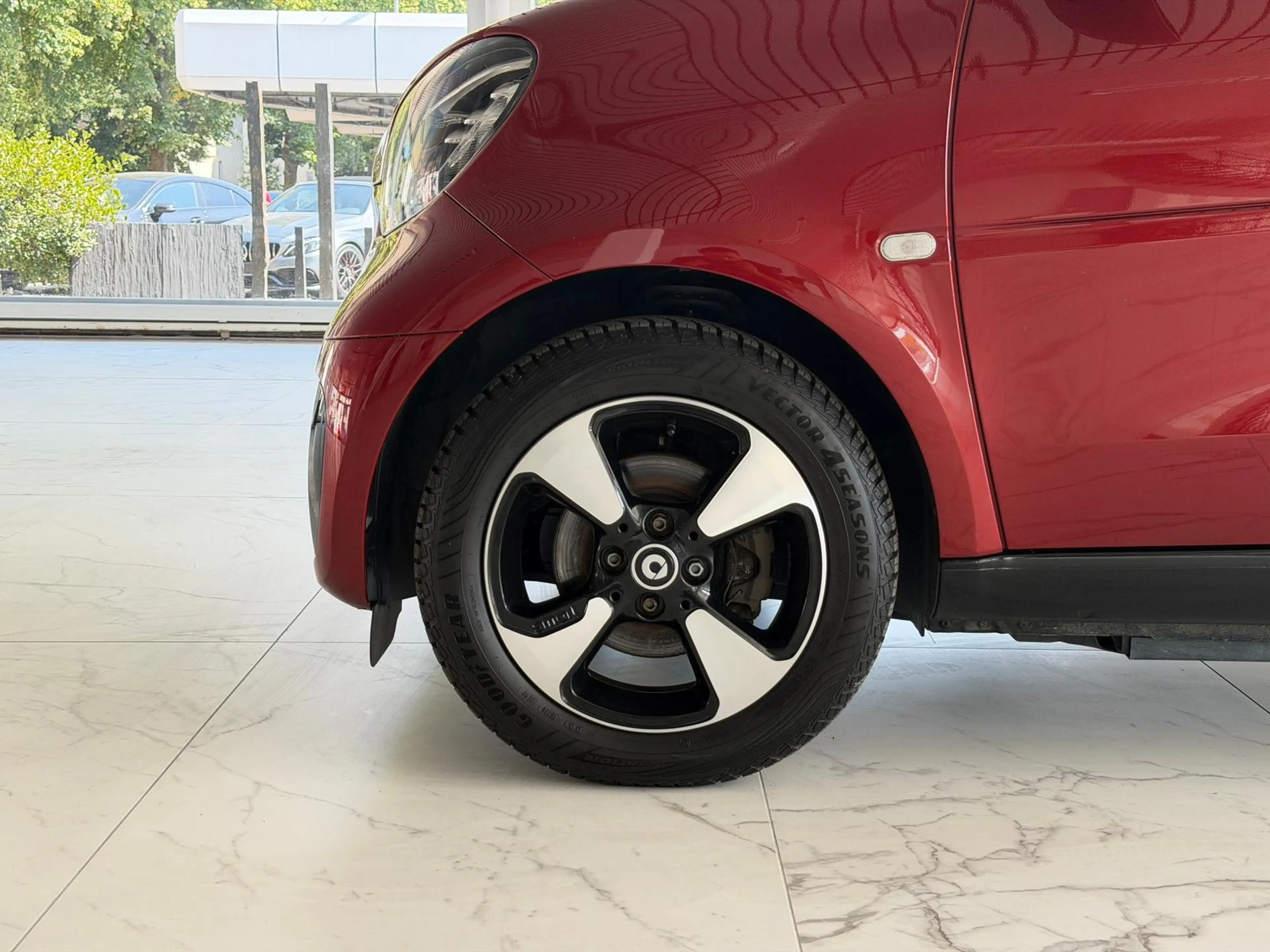 smart forTwo EQ Coupe PASSION*NAVI*PANO*KAMER*LED*22KW — photo 5