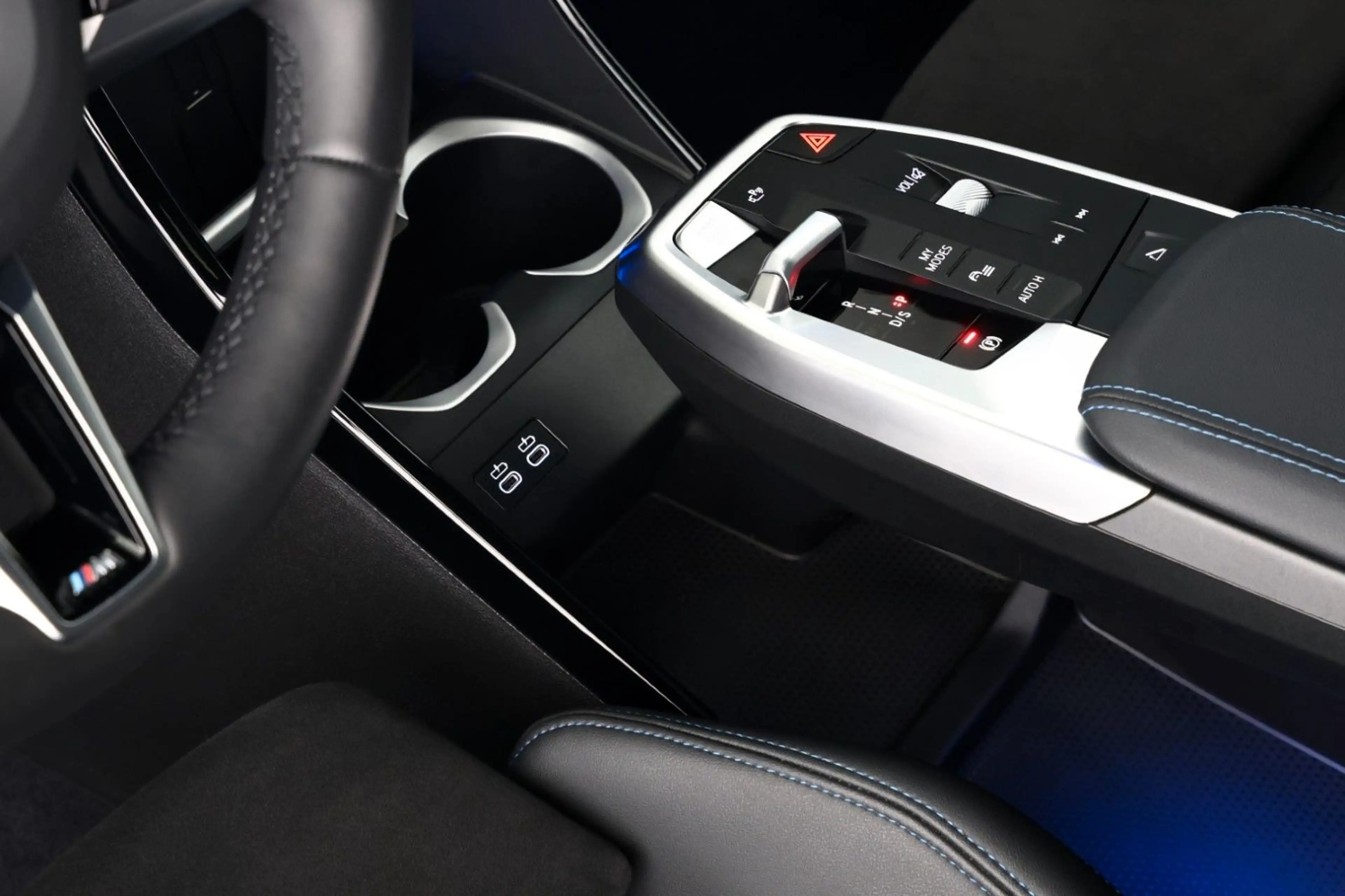 BMW X2 sDrive18d M Sport DriveProf H&K HUD 360° 19" — photo 13