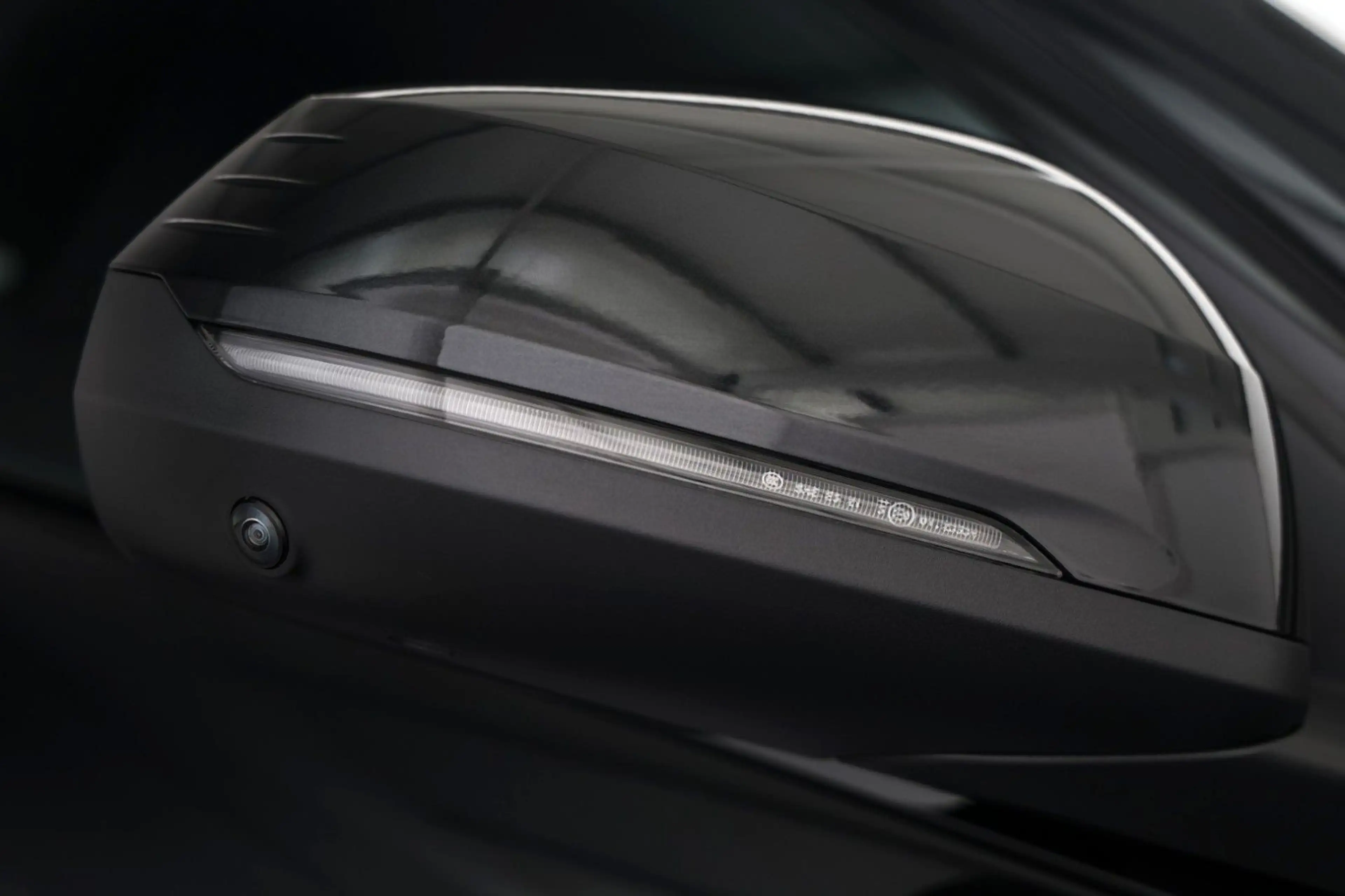 BMW X2 sDrive18d M Sport DriveProf H&K HUD 360° 19" — photo 9
