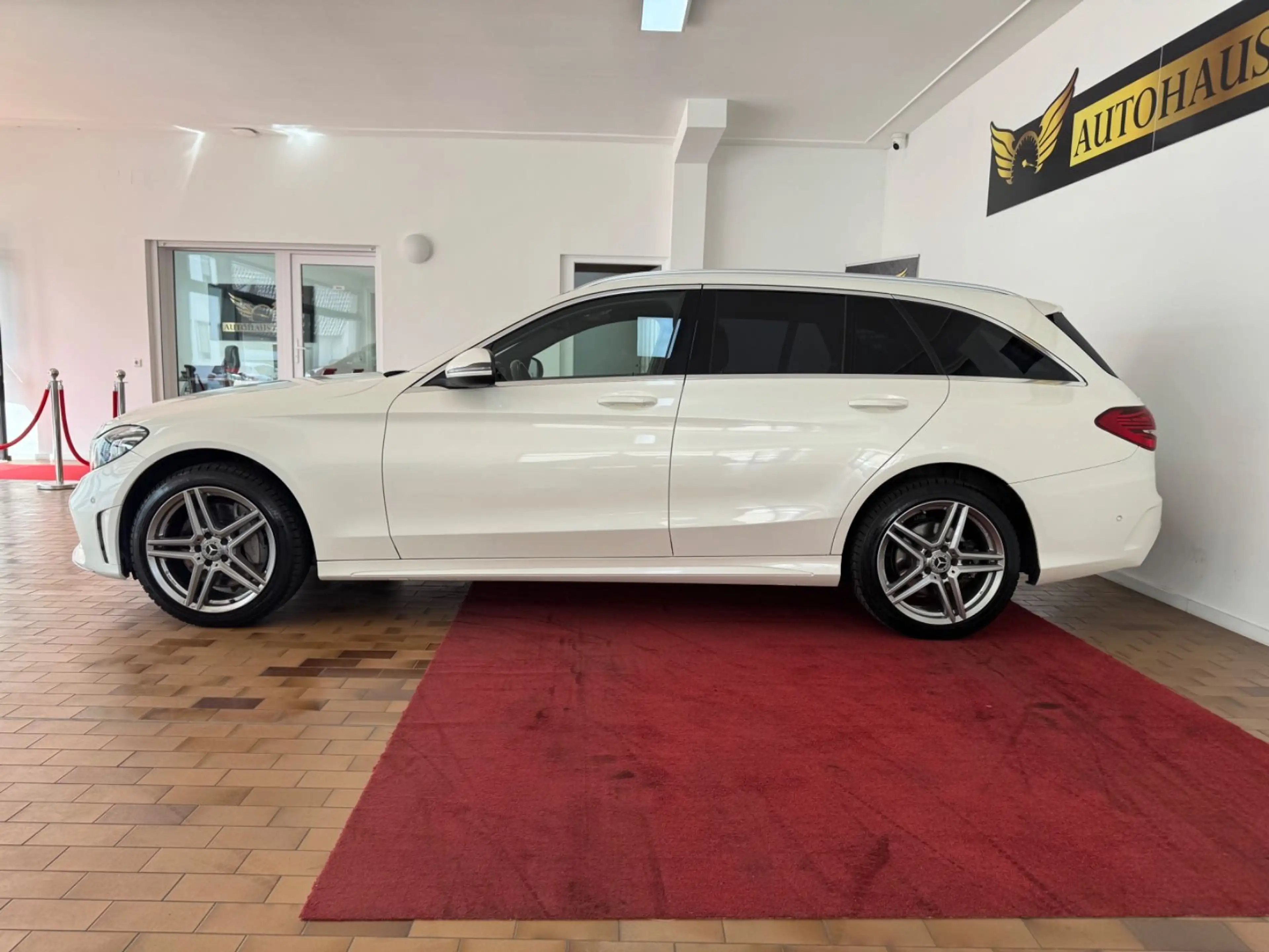 Mercedes-Benz C 400 T-Modell 4Matic AMG Line/SCKHFT/PANO/AHK — photo 7