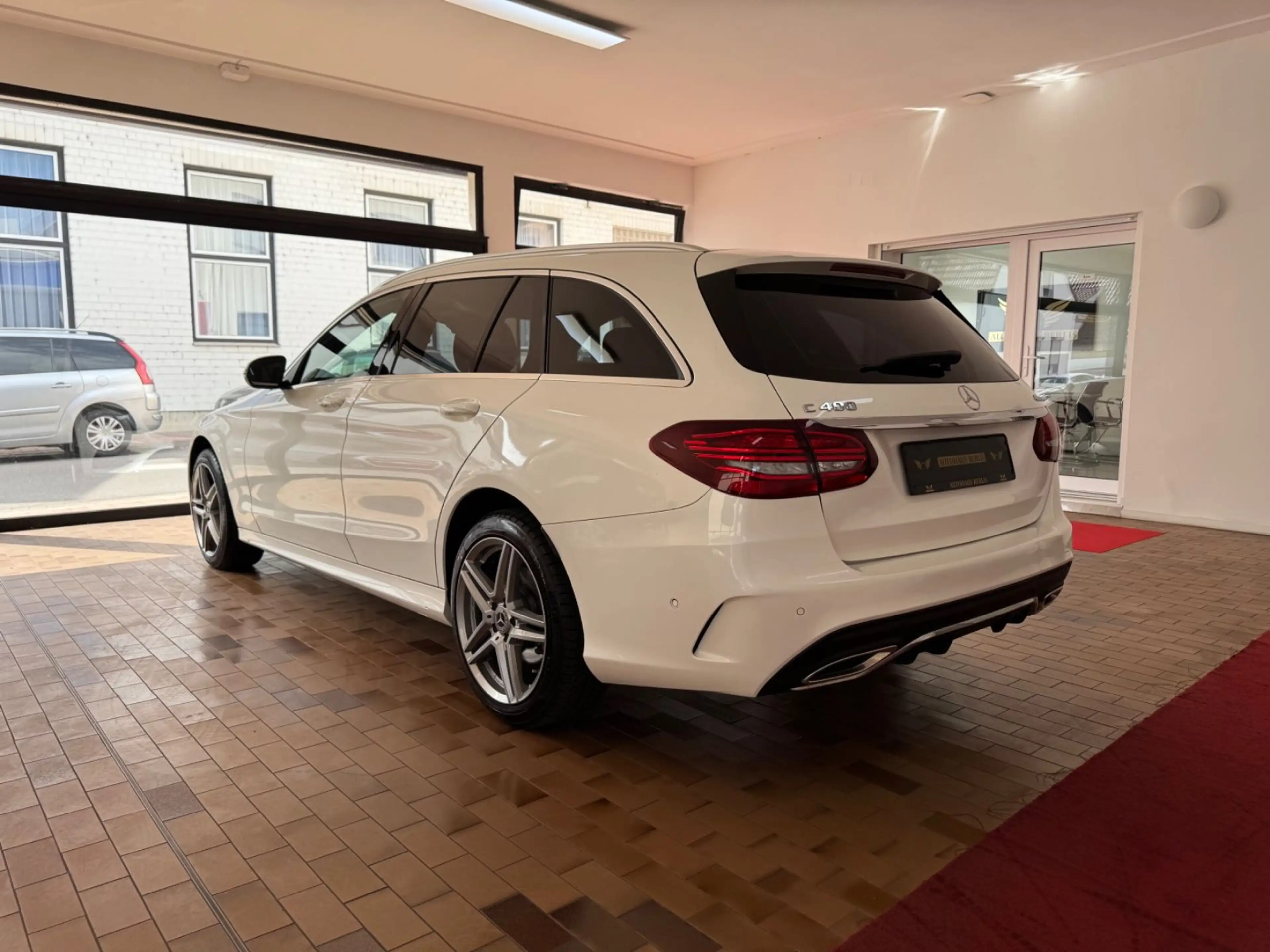 Mercedes-Benz C 400 T-Modell 4Matic AMG Line/SCKHFT/PANO/AHK — photo 9