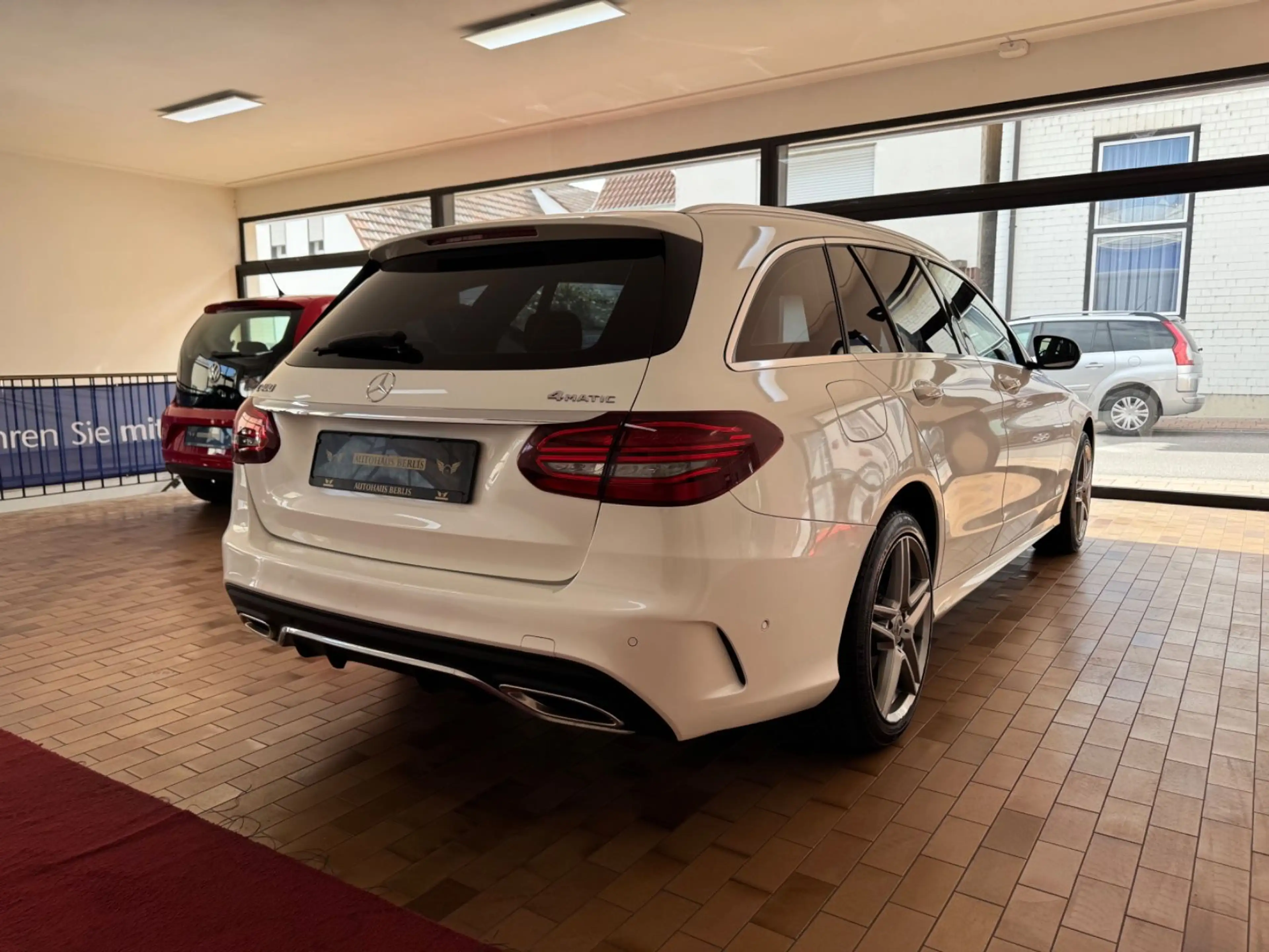 Mercedes-Benz C 400 T-Modell 4Matic AMG Line/SCKHFT/PANO/AHK — photo 11