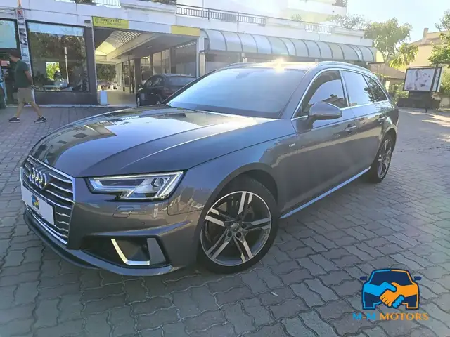 Audi A4 S-LINE