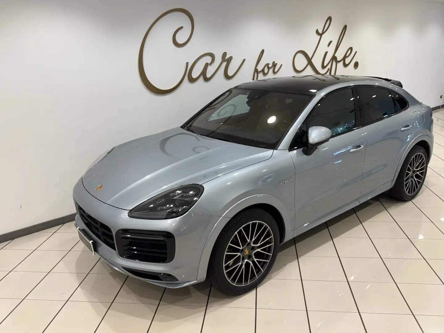 Porsche Cayenne Coupè 3.0 Hybrid 5 posti IVA ESPOSTA Argent - 2