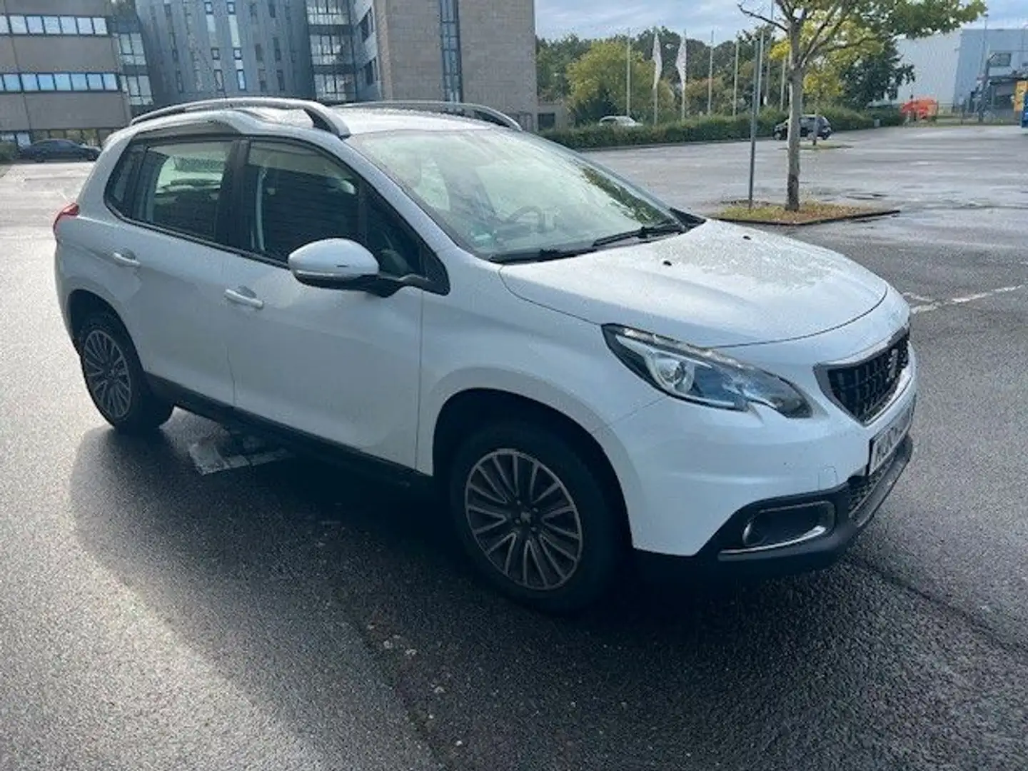 Peugeot 2008 Active Automatik Weiß - 1