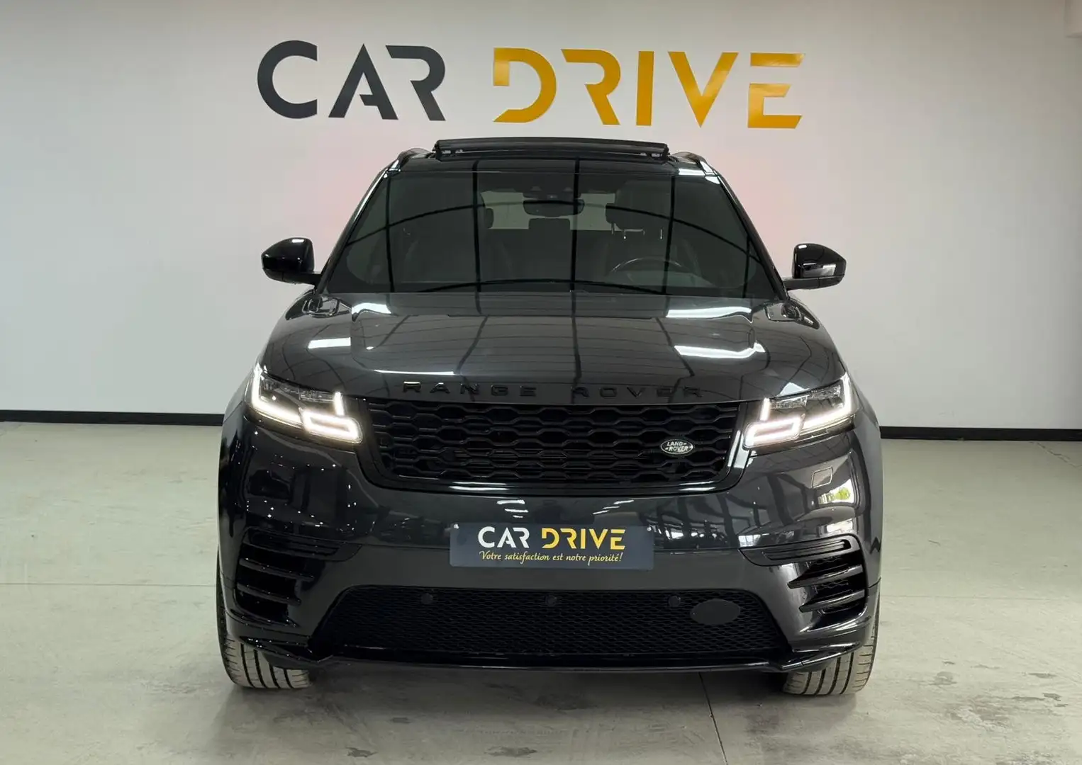 Land Rover Range Rover Velar 2.0 R-Dynamic PANO/CAMERA/CAPTEURS/SONO/FULL OPT Šedá - 2