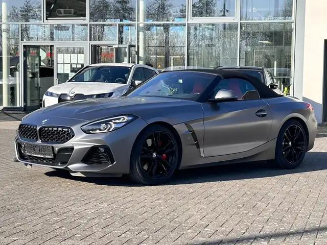 BMW Z4 M M40 i / Frozen Grey Lackierung / aktive Geschw.