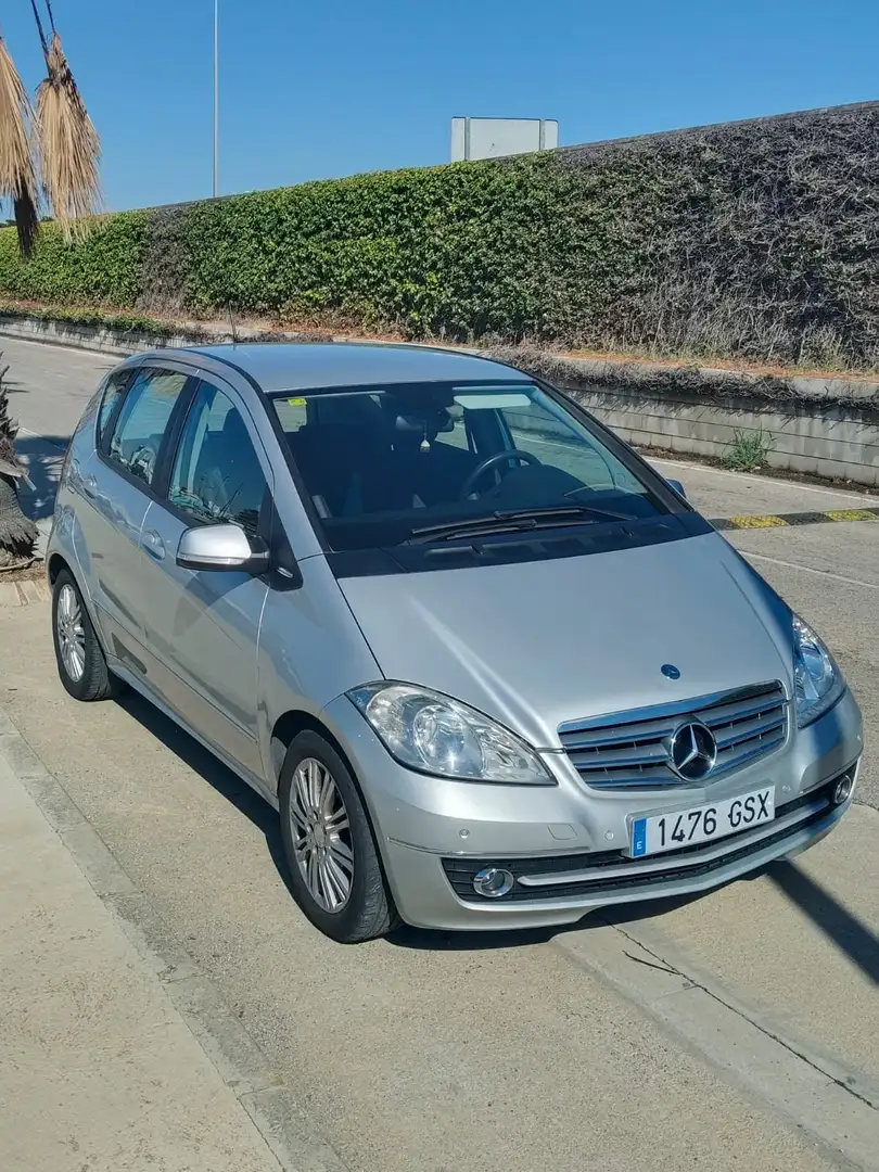 Mercedes-Benz A 180 A 180CDI Plateado - 2