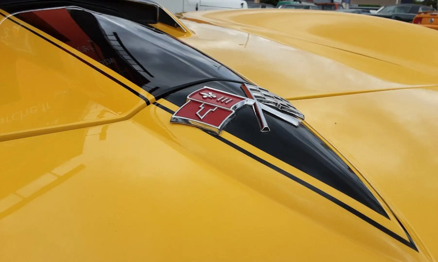 Chevrolet Corvette STINGRAY 327CI V8 Jaune - 2