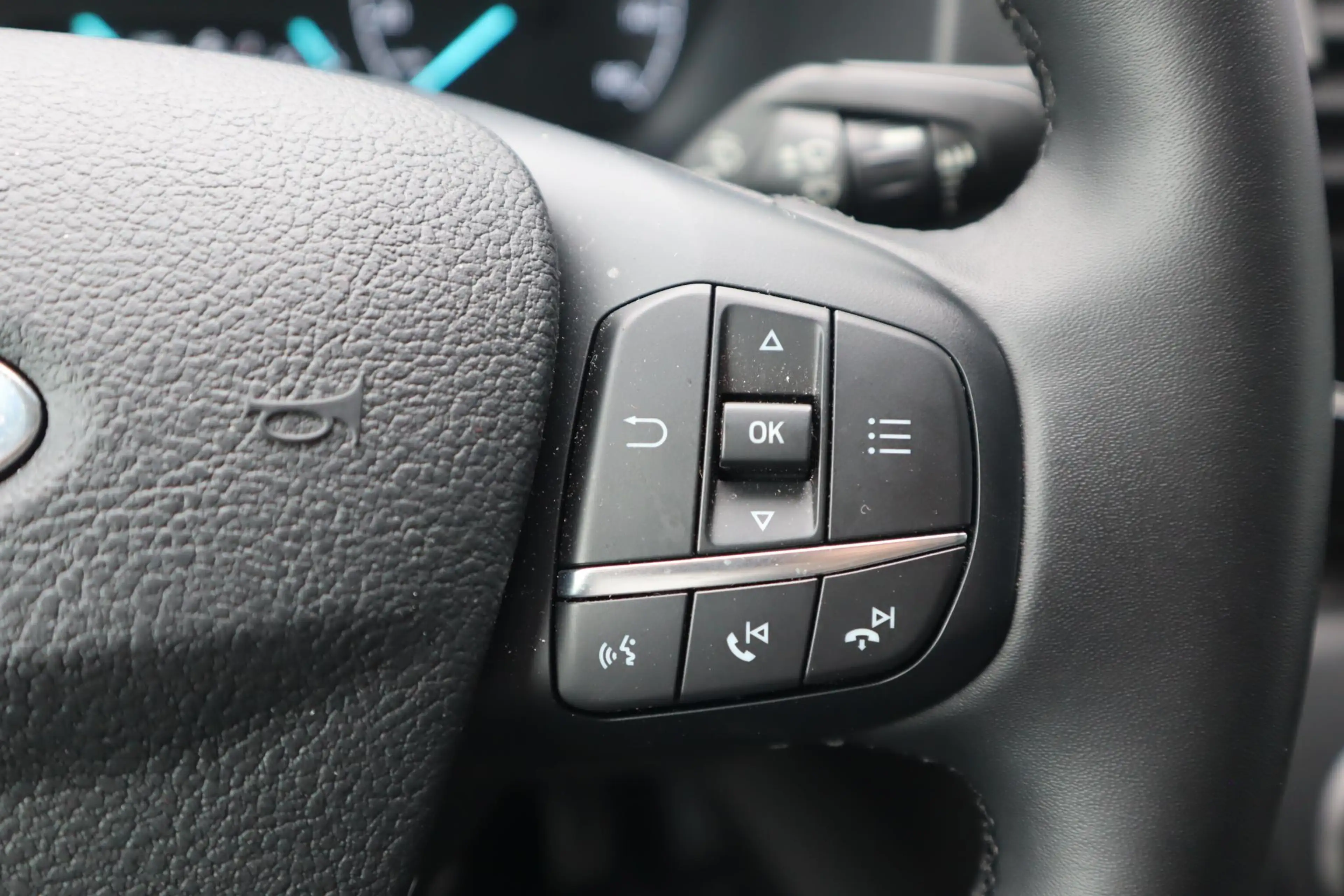 Ford E-Transit 350 L2H3 TREND 68KWH 3-PERS STOELVERW. P-SENSOREN — photo 20