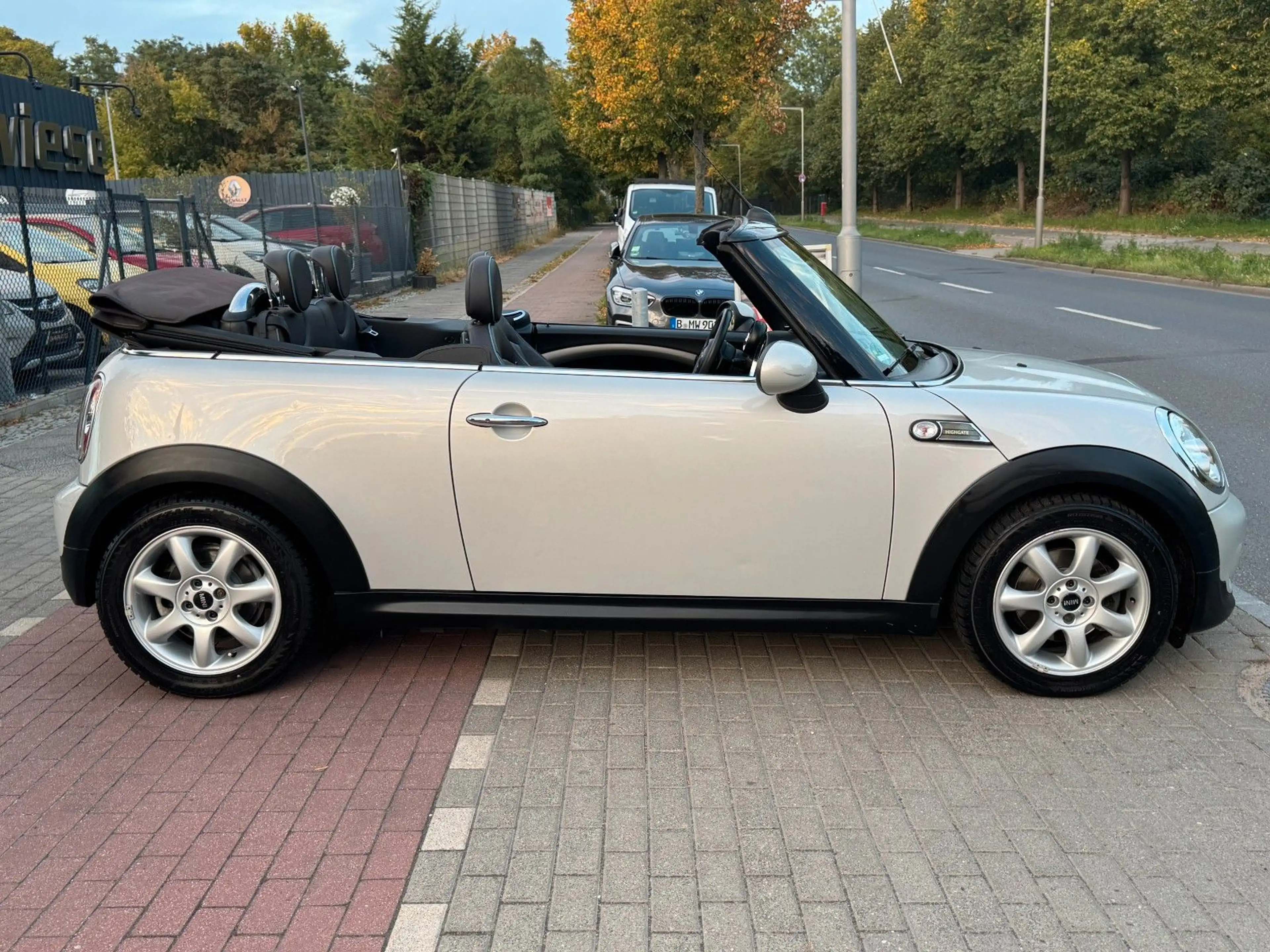 MINI Cooper SD Cabrio *Highgate*Aut*Nav*Xen*Leder*H/K — photo 4