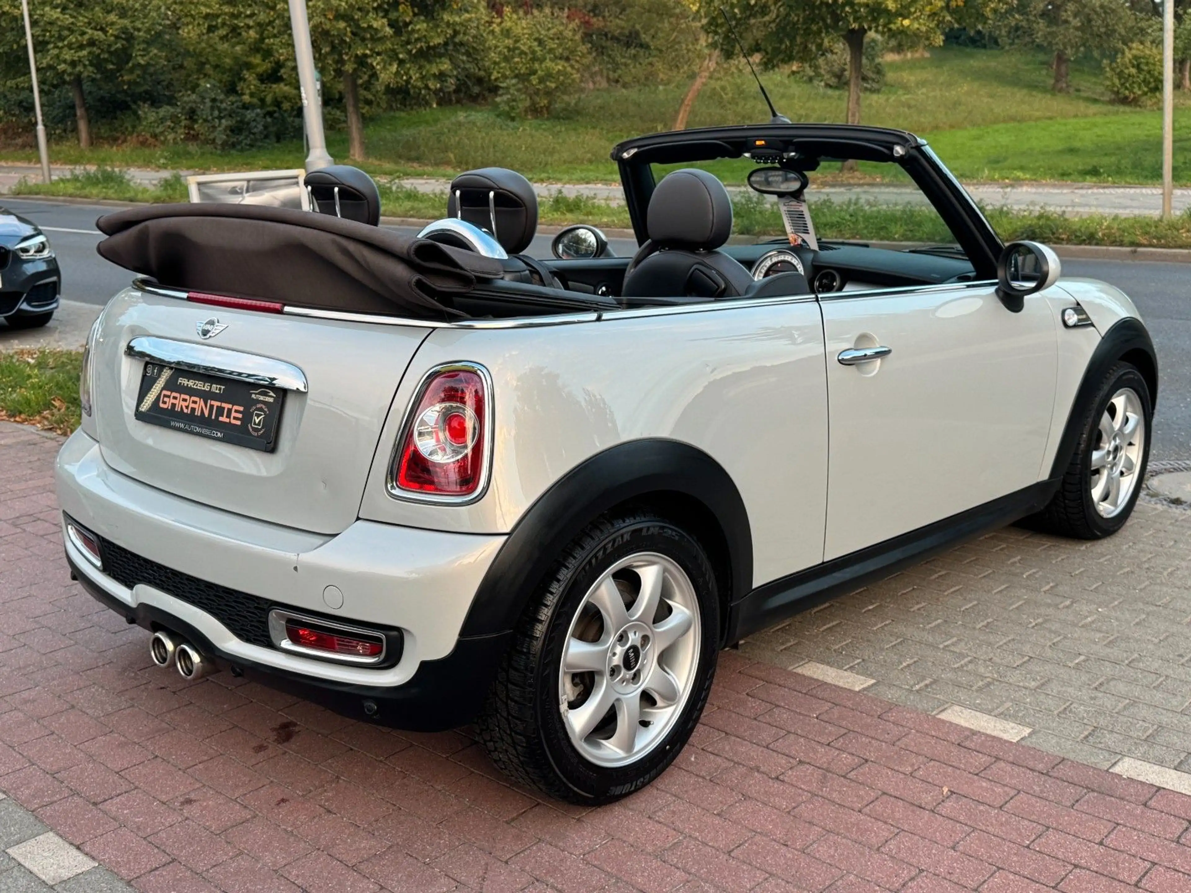 MINI Cooper SD Cabrio *Highgate*Aut*Nav*Xen*Leder*H/K — photo 6