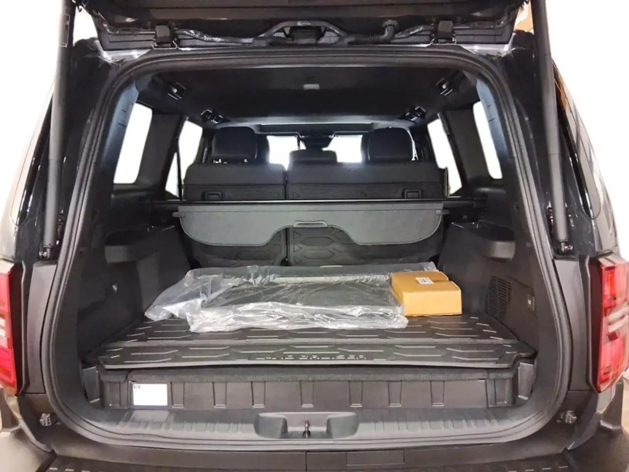 Toyota Land Cruiser photo Toyota Land Cruiser