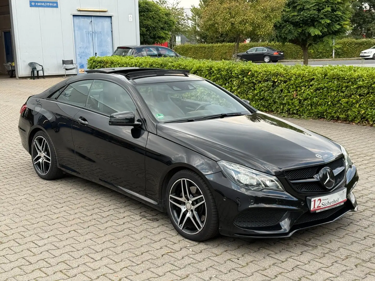 Mercedes-Benz E 350 Coupe Garantie* AMG-Paket* TÜV Neu* Noir - 1