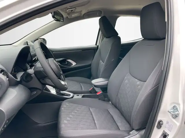 Toyota Yaris view 9