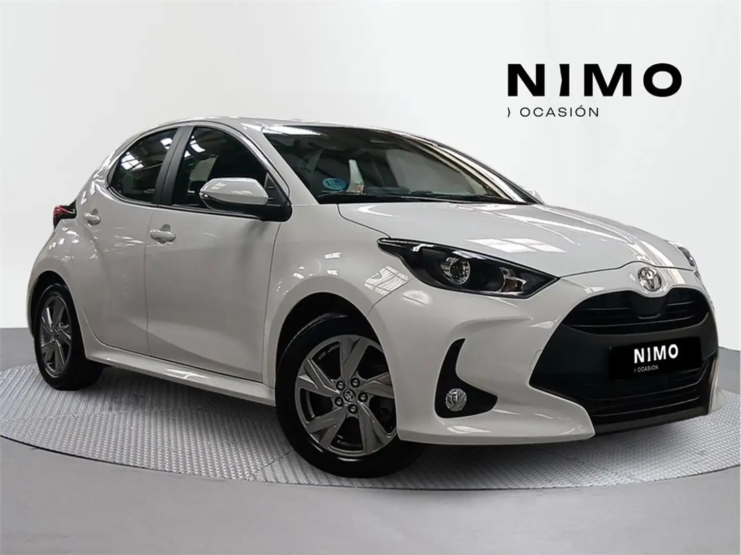 Toyota Yaris 120H 1.5 Active Plus - 1