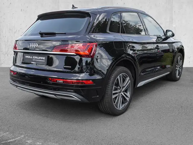 Audi Q5 view 4