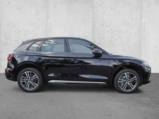 Audi Q5 view 5
