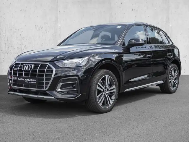 Audi Q5 view 2