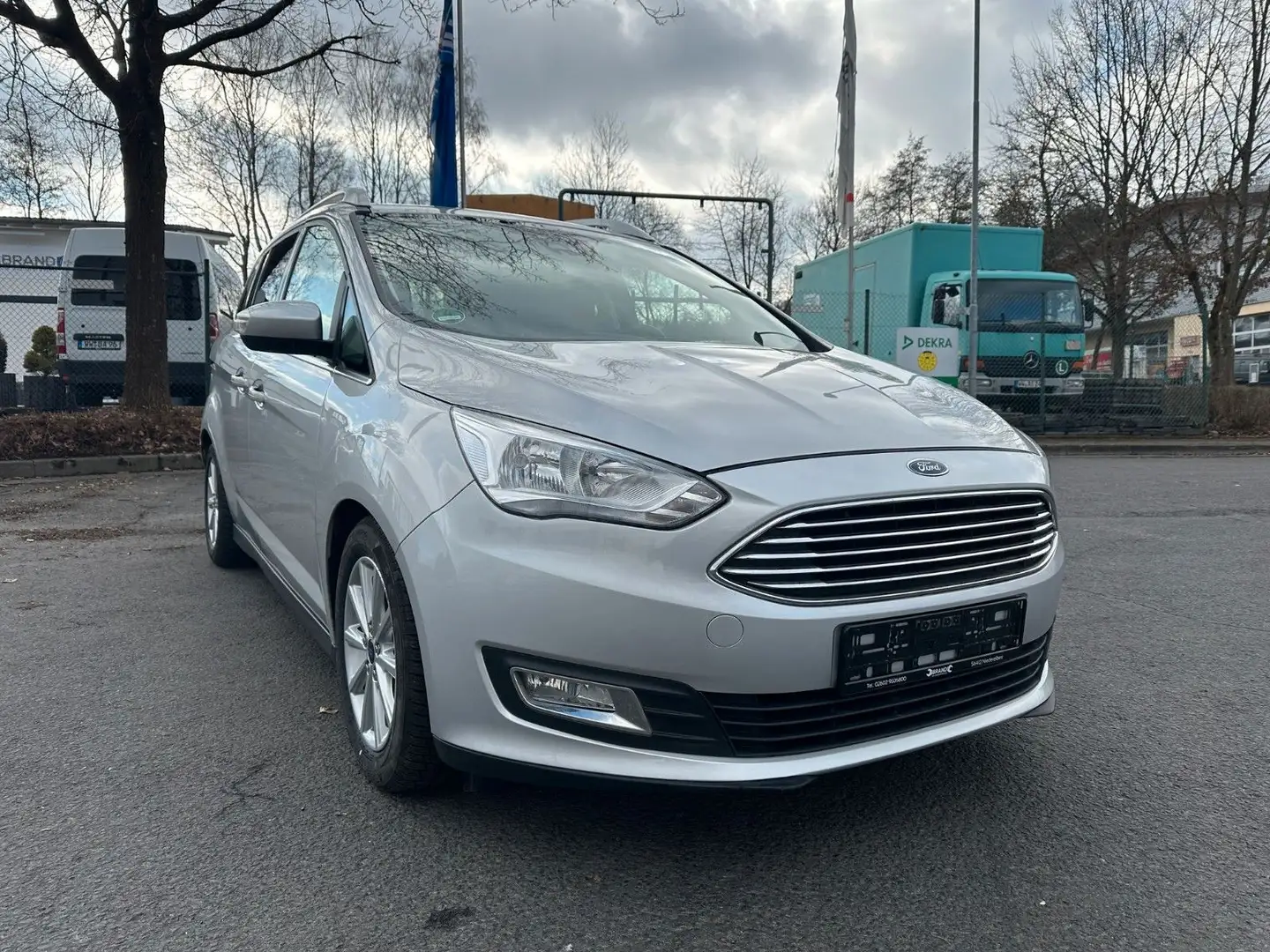 Ford Grand C-Max C-MAXTitanium*ServiceNeu*Tüv04/27*8Fach*Garantie Plateado - 1