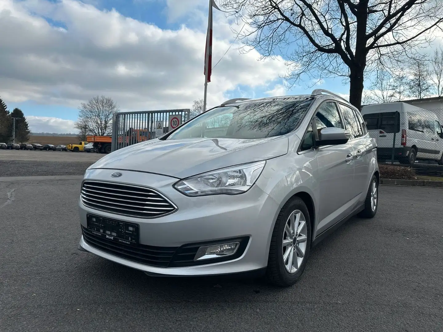 Ford Grand C-Max C-MAXTitanium*ServiceNeu*Tüv04/27*8Fach*Garantie Plateado - 2
