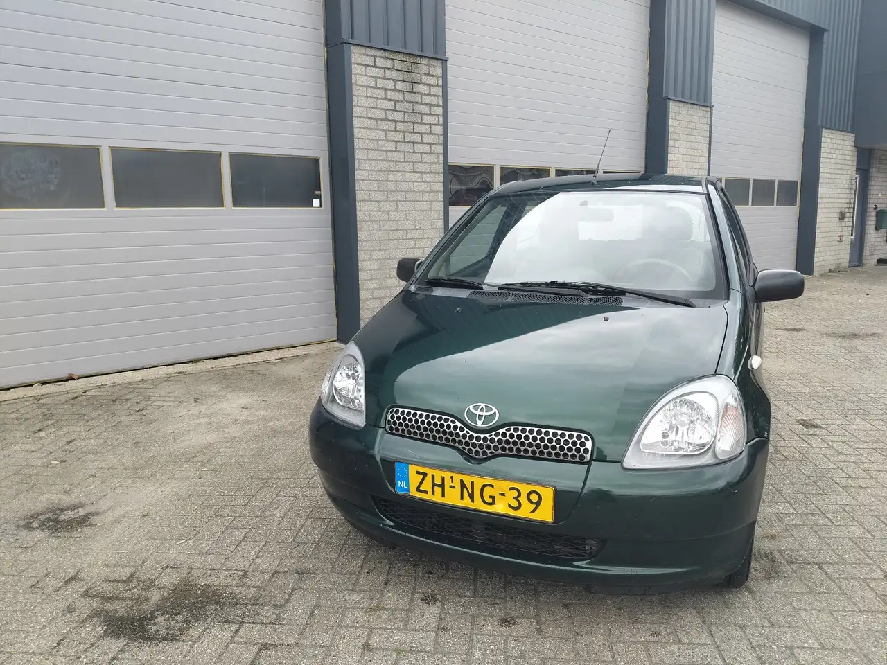 Toyota Yaris 1.0-16V VVT-i Sol Airco nieuwe apk/banden, foto 2