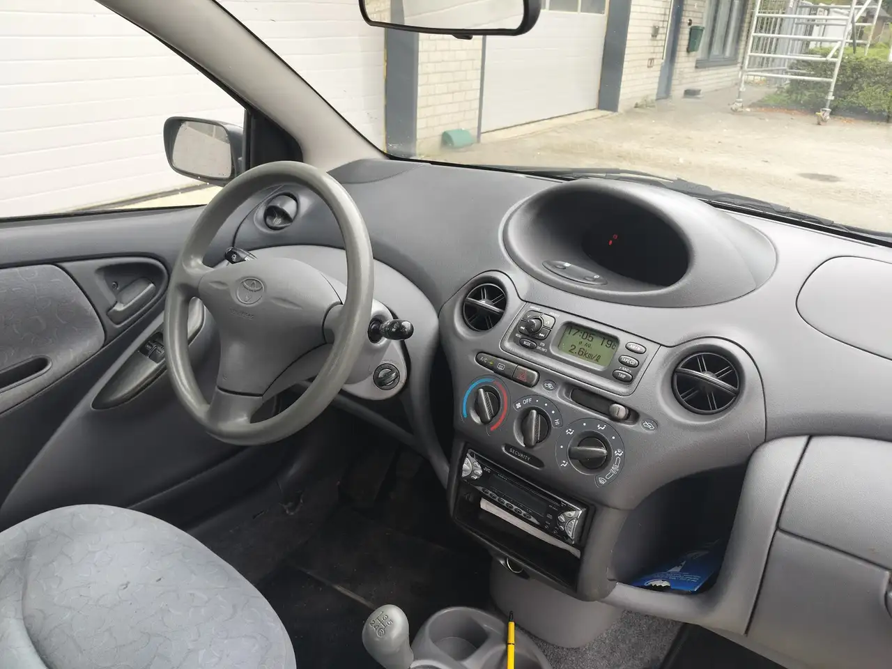 Toyota Yaris 1.0-16V VVT-i Sol Airco nieuwe apk/banden, foto 11