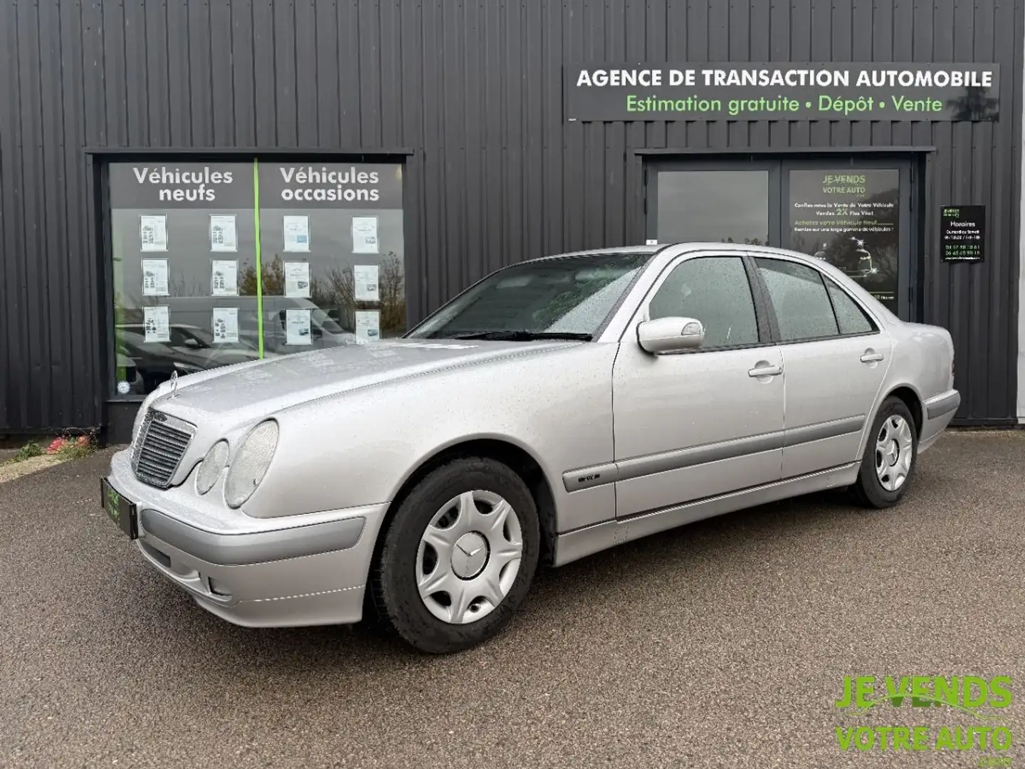 Mercedes-Benz E 220 220 CDI 143cv Classic BV6 Gris - 1