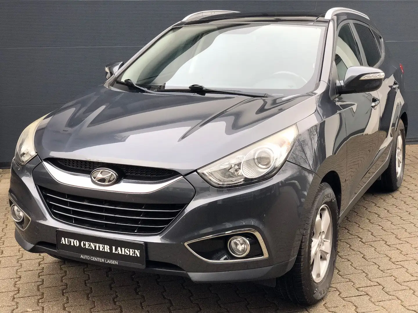 Hyundai iX35 Style 2WD Panorama Klima PDC Leder Tempomat Grau - 1