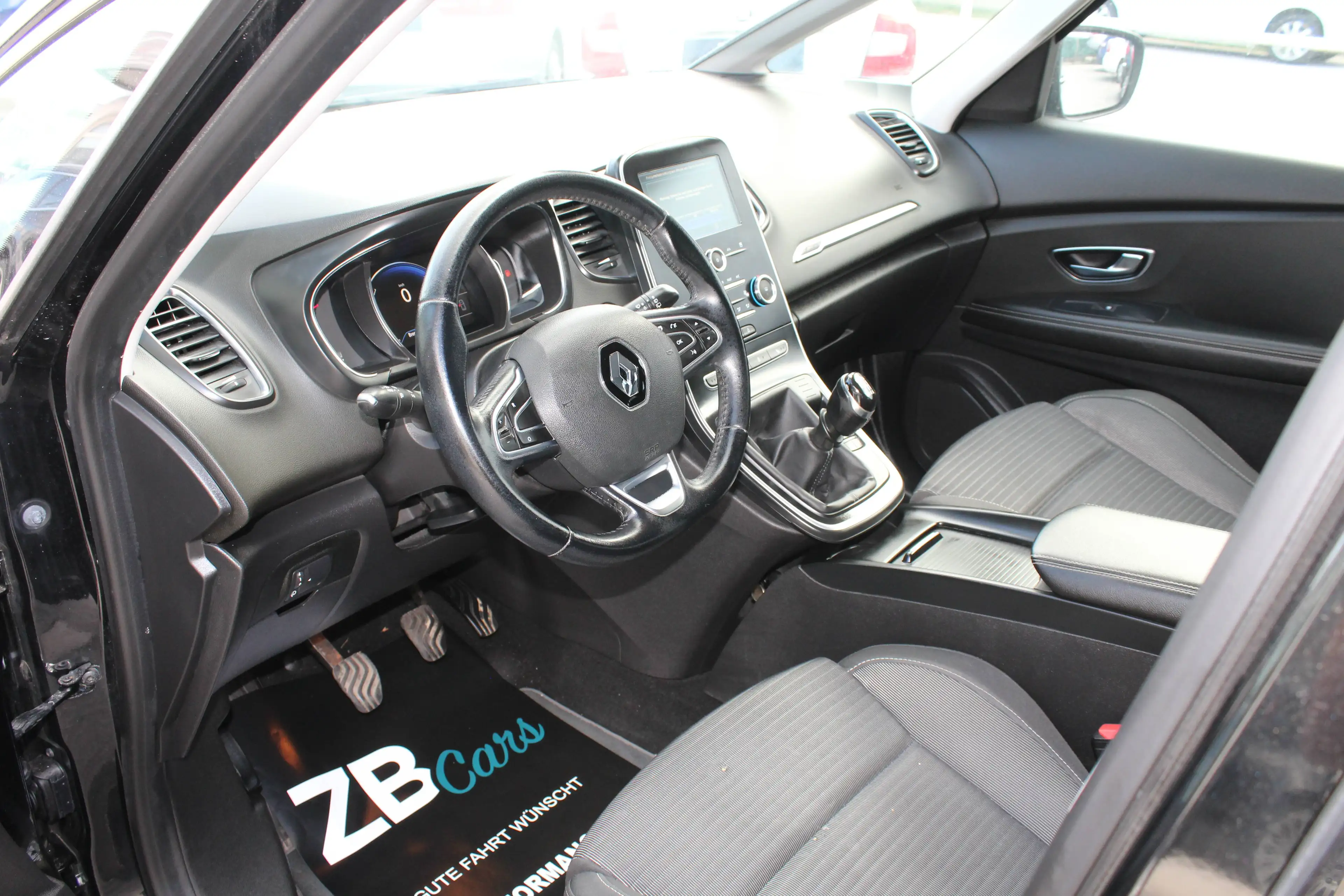 Renault Scenic Grand Experience — photo 12