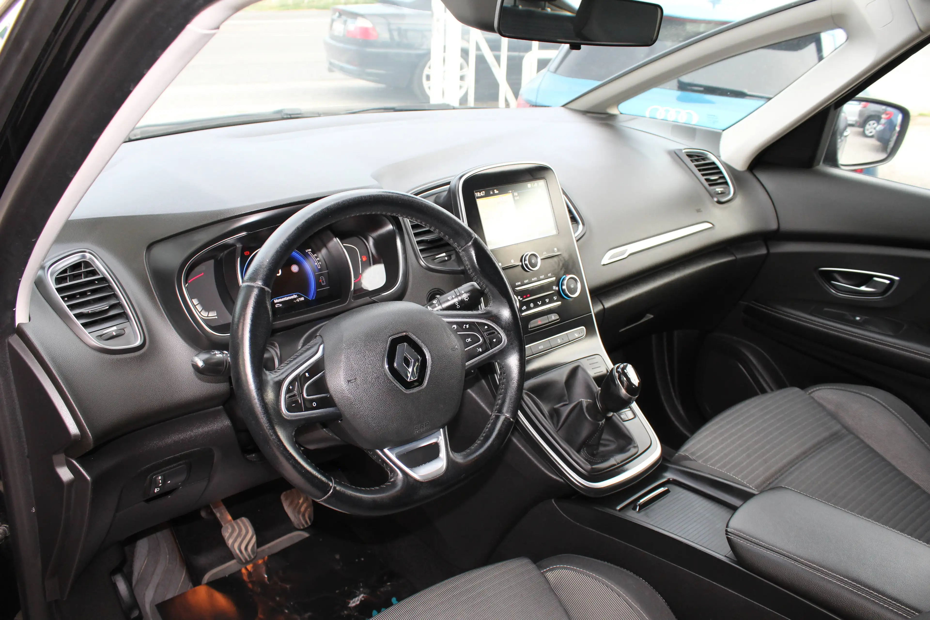 Renault Scenic Grand Experience — photo 11