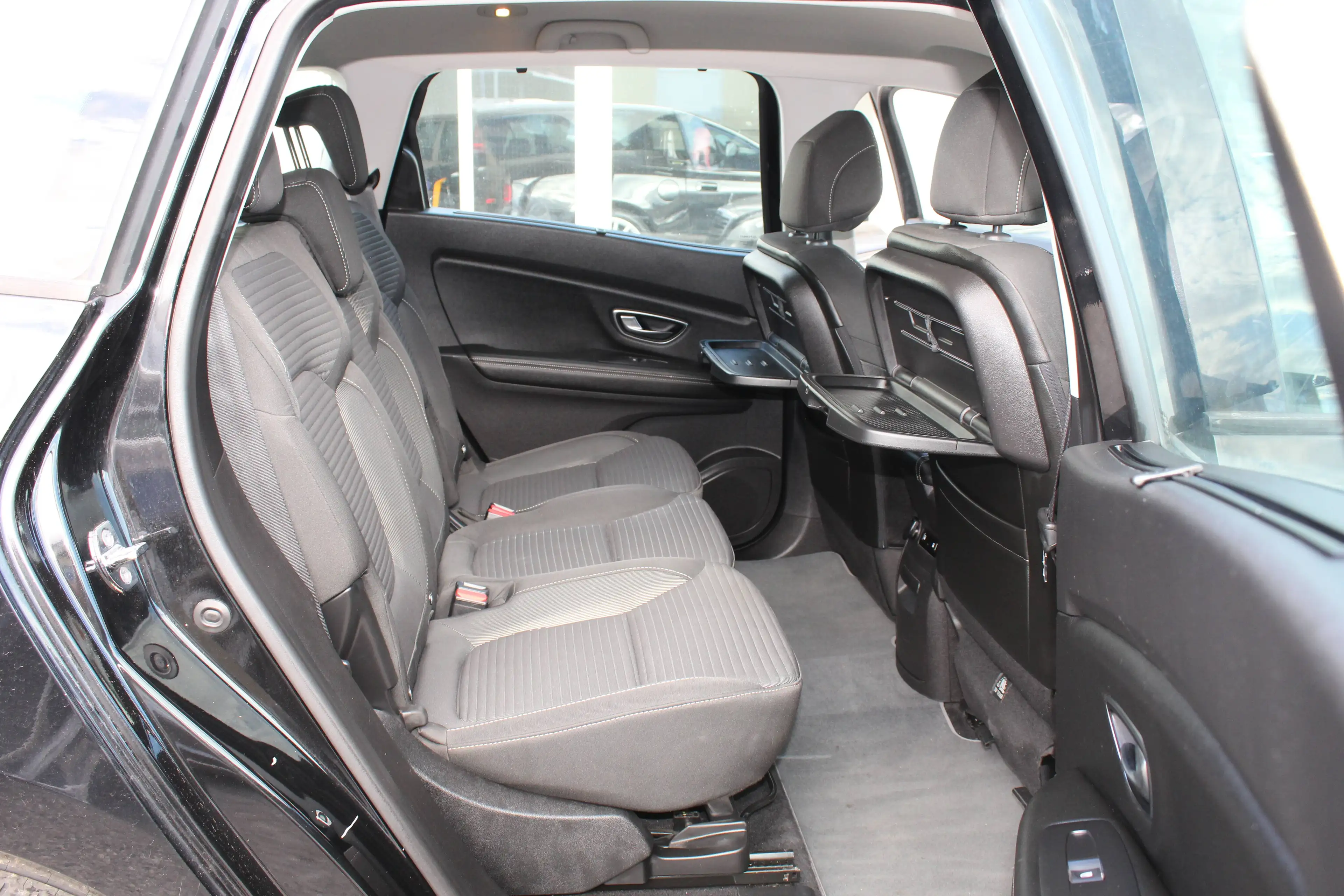 Renault Scenic Grand Experience — photo 15