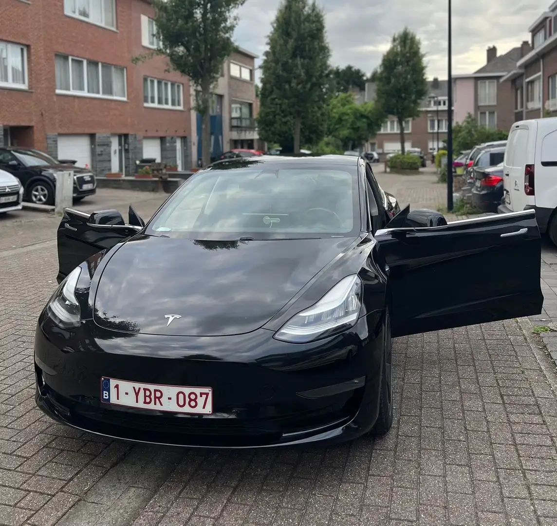 Tesla Model 3 Standard Reichweite Plus Hinterradantrieb - 1