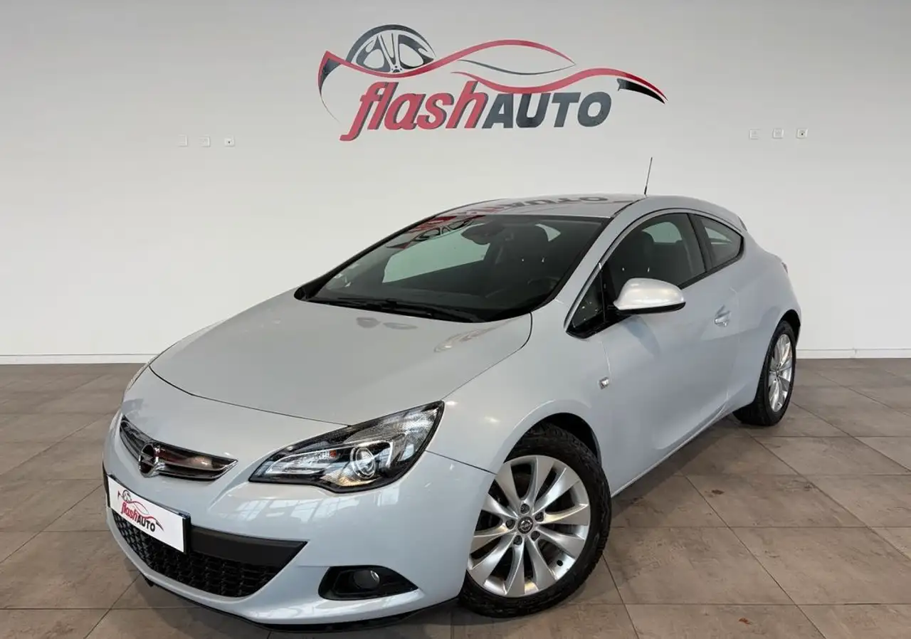 Opel Astra GTC 2.0 CDTi S\u0026S 165cv-2012